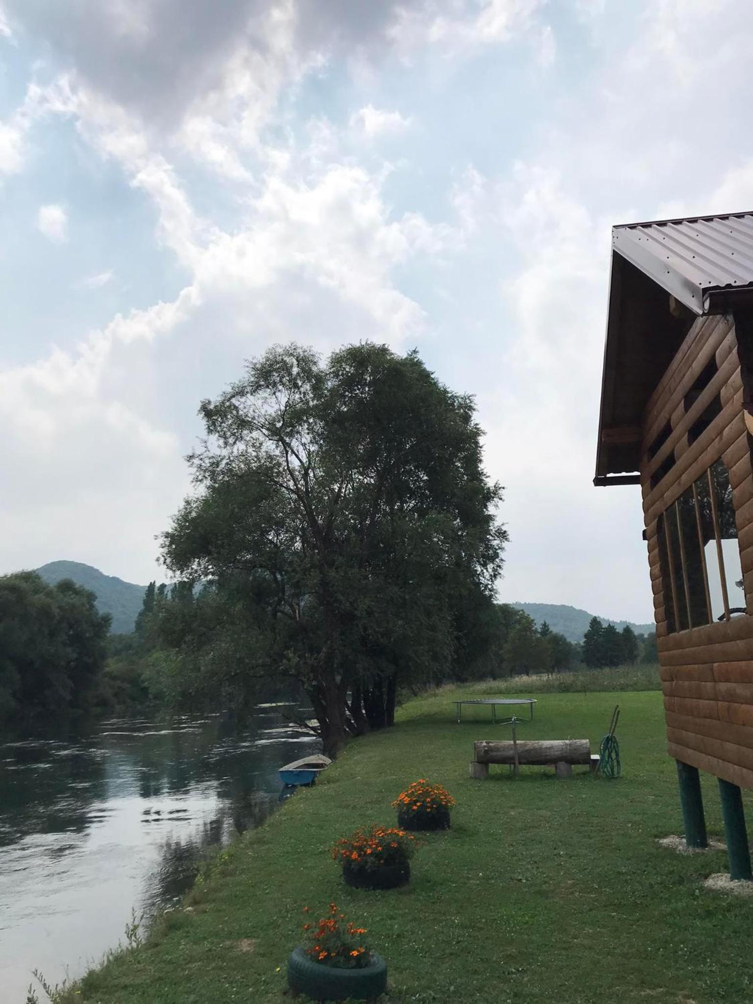 Vikendica Na Plivi