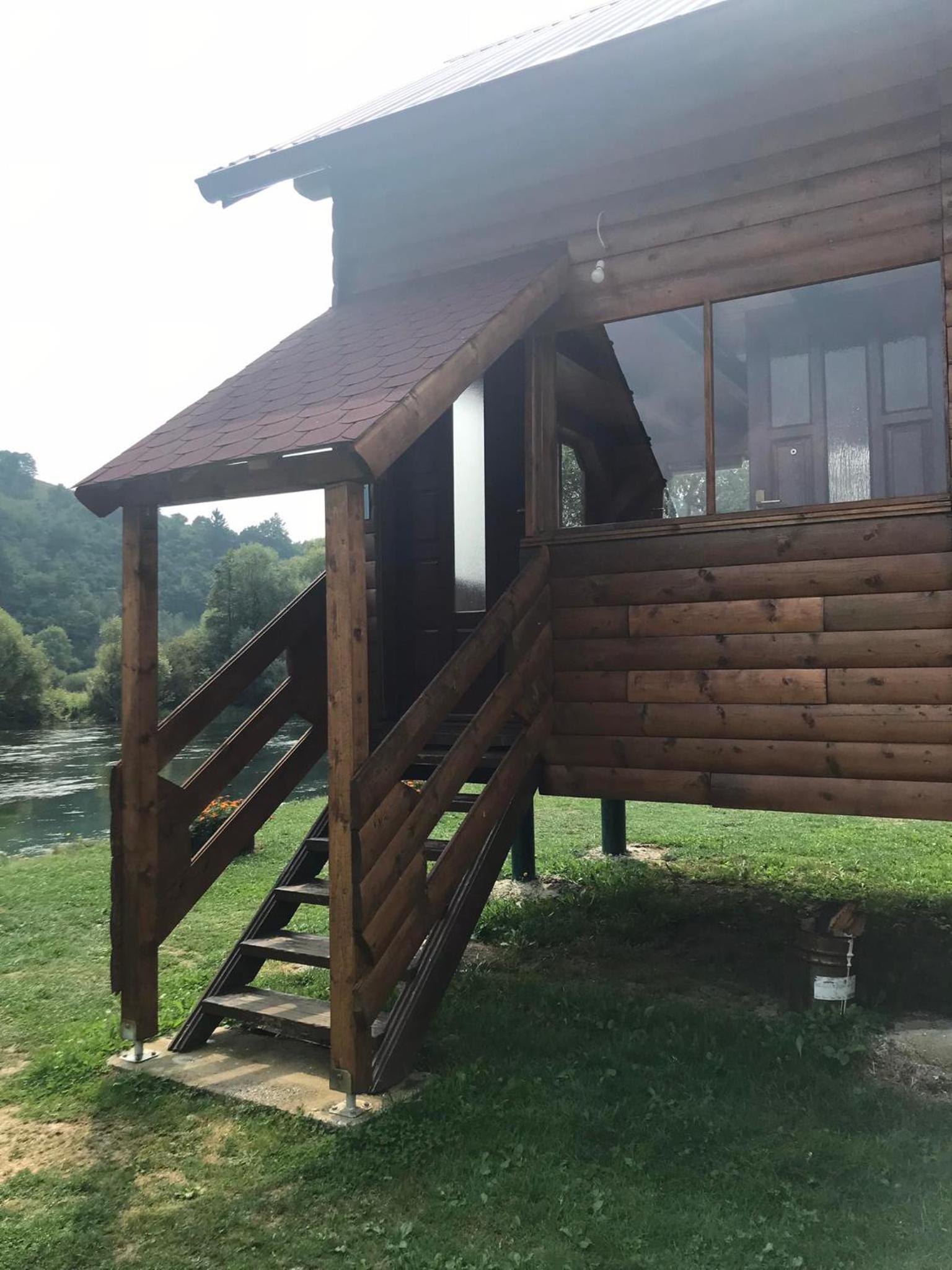 Vikendica Na Plivi