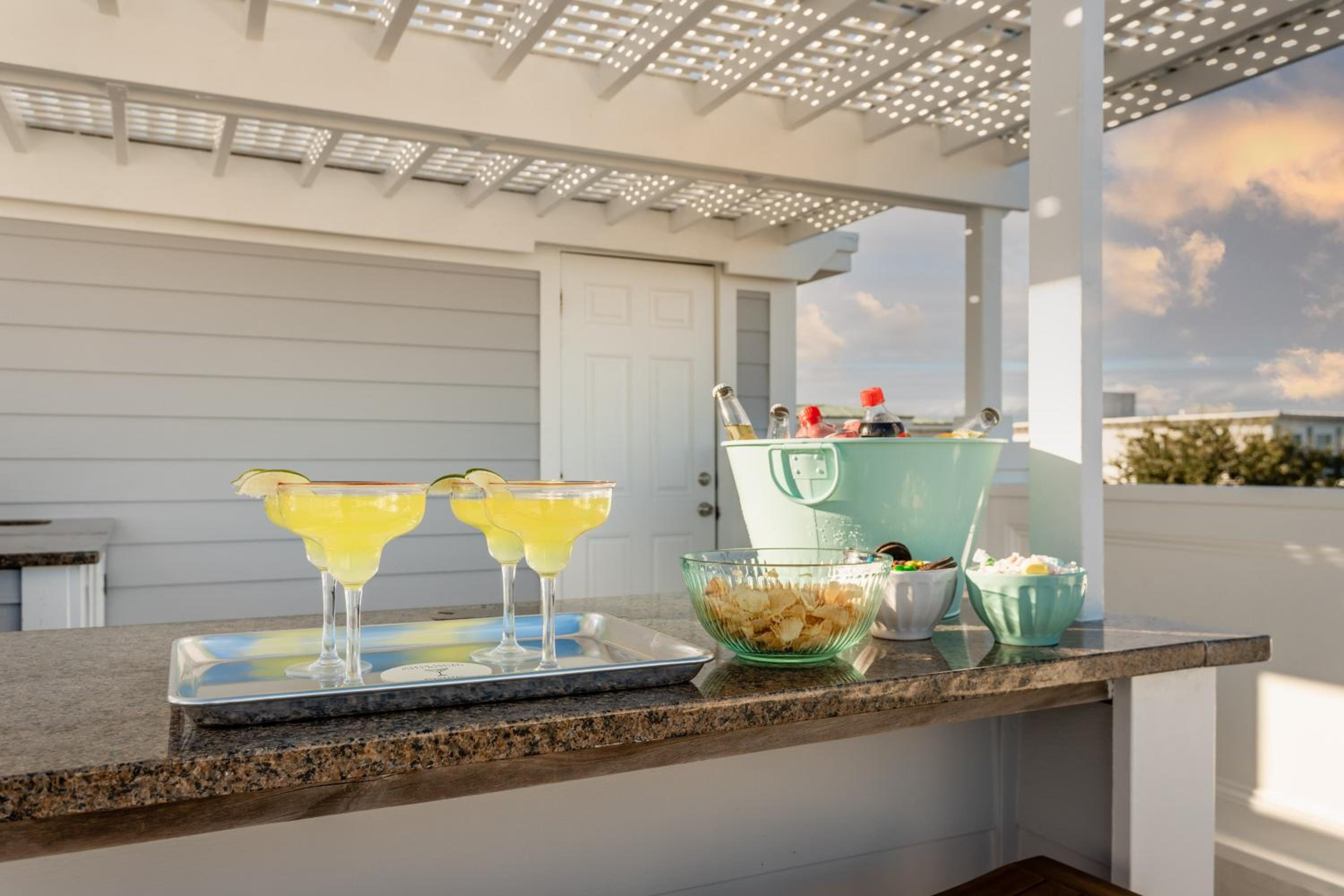 1 Block to Beach Newly Renovated 6BDR w Rooftop Views Sand Dune by AvantStay