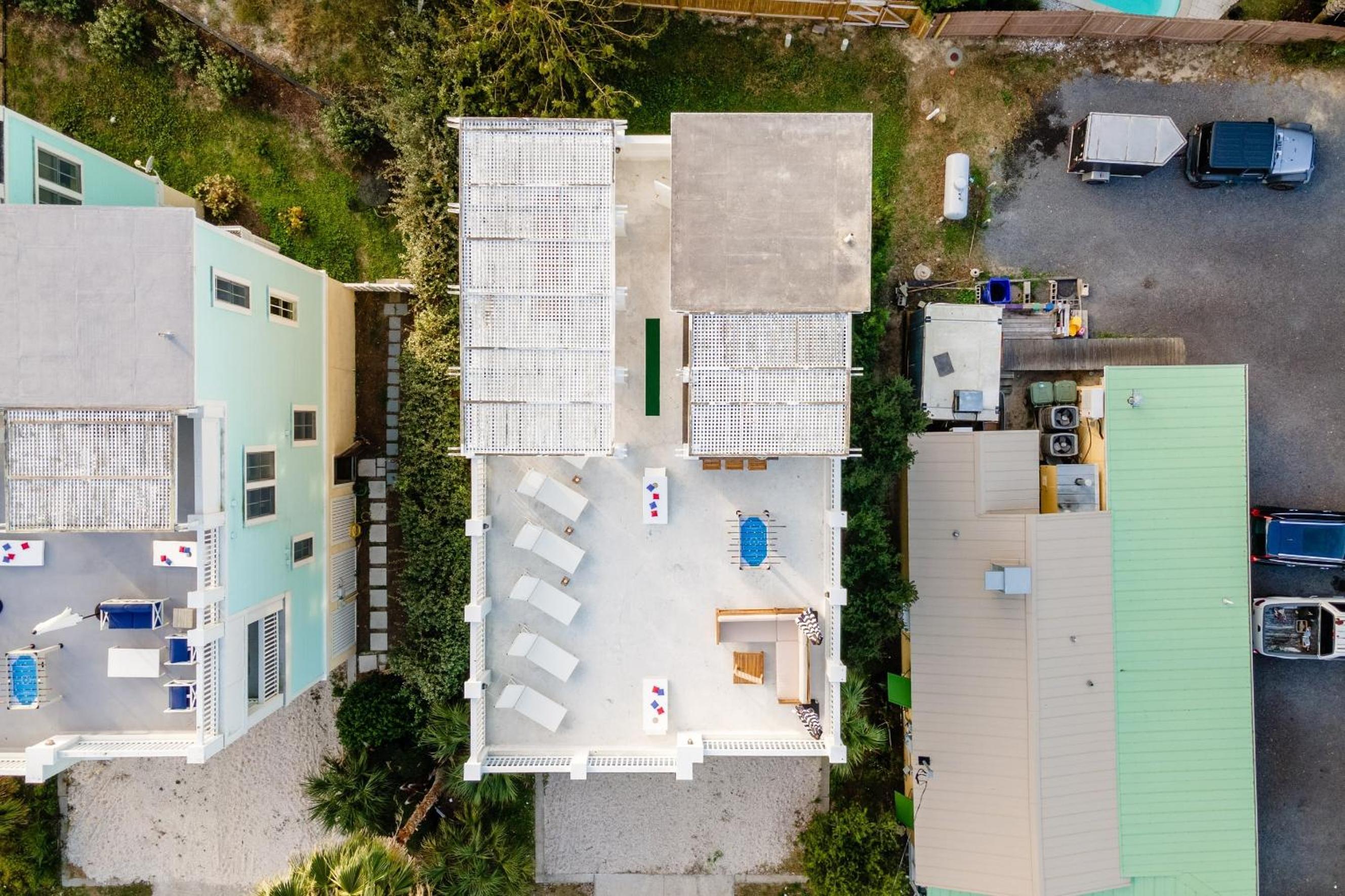 1 Block to Beach Newly Renovated 6BDR w Rooftop Views Sand Dune by AvantStay