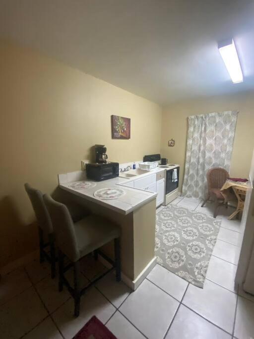Private One-Bedroom 11 -Directly across from Beach view 3