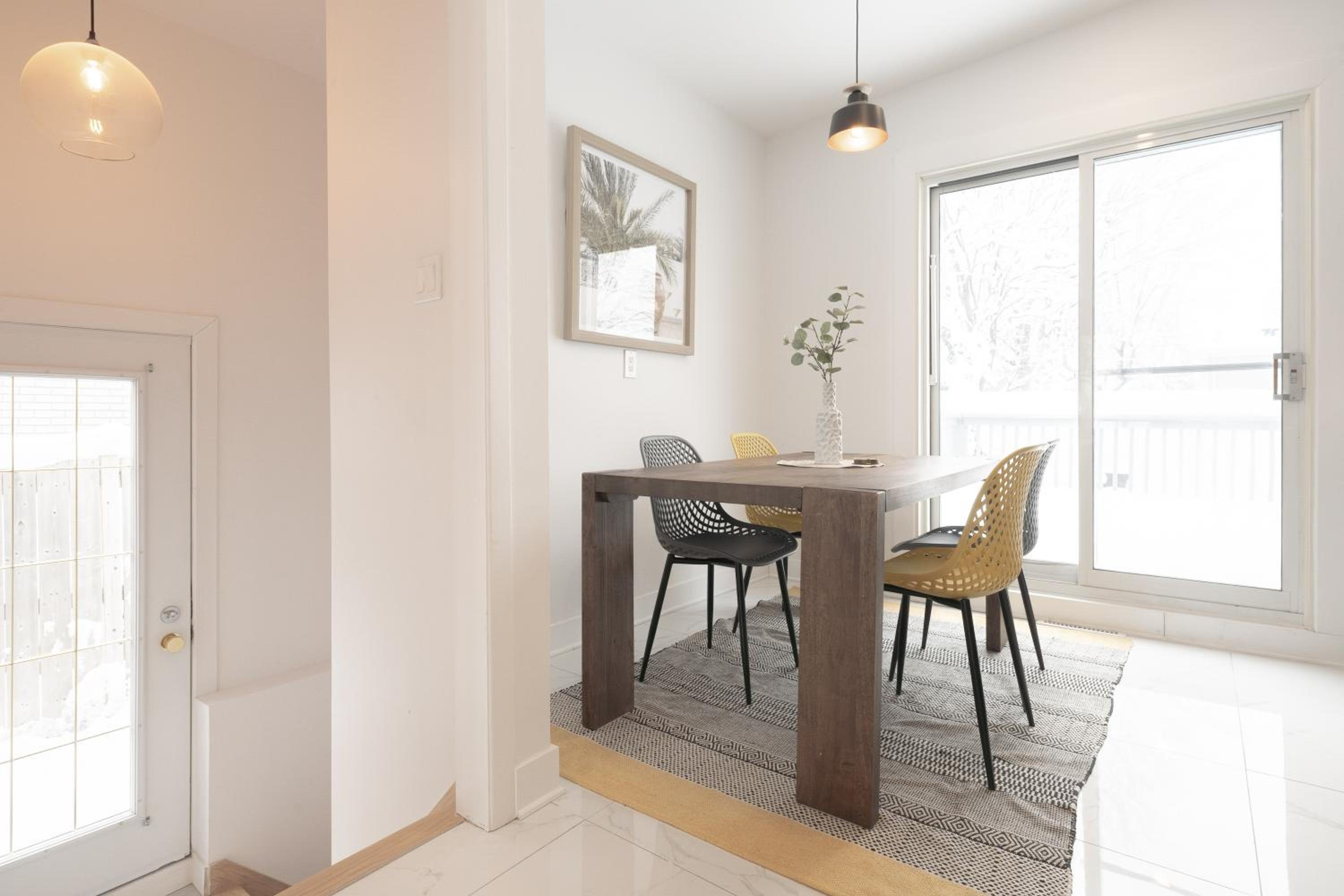 Contemporary renovated house in southshore MTL