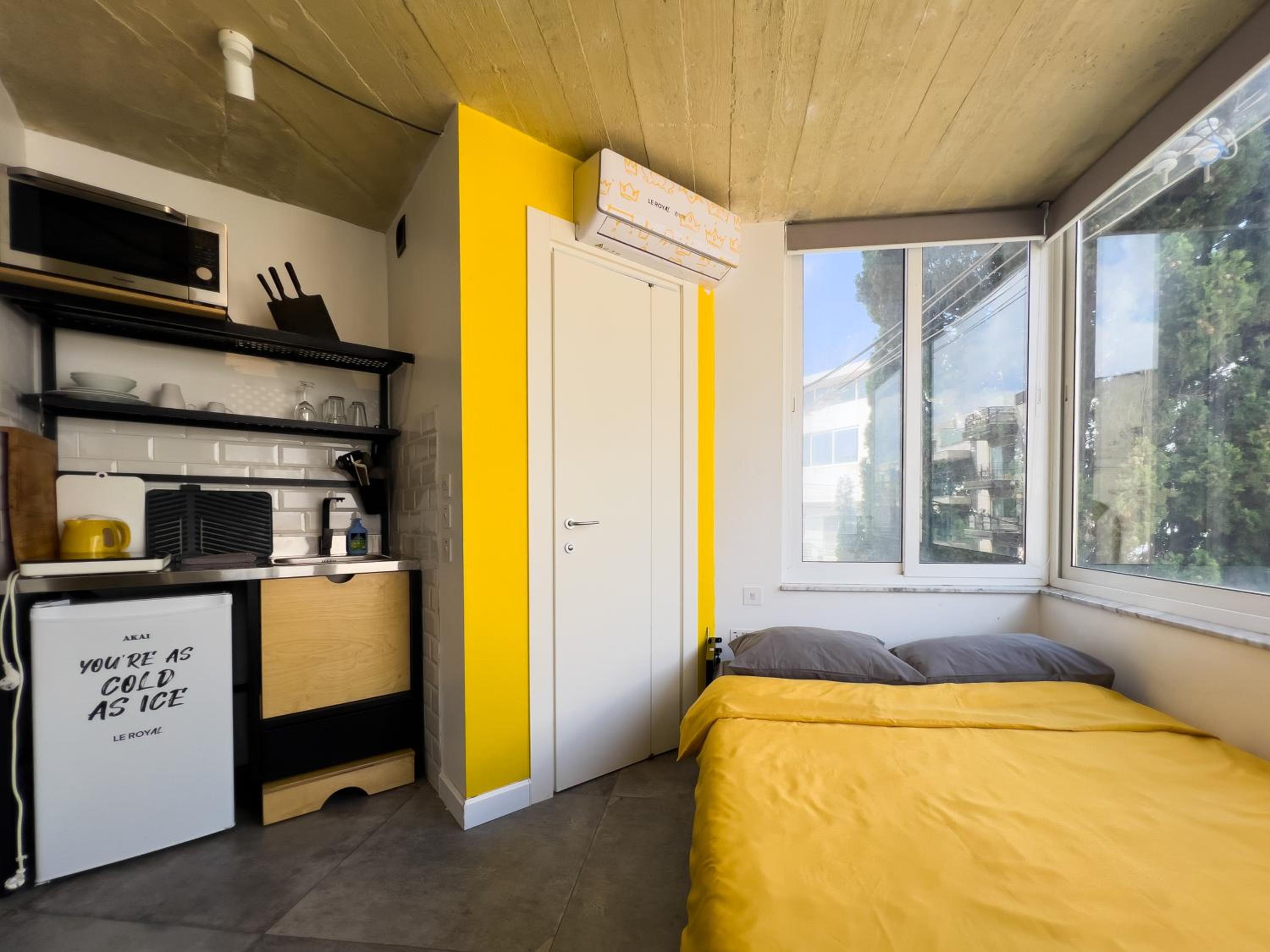 Chic, Stylish 1 Bedroom Studio - Close to Sliema, Saint Julian's view 3