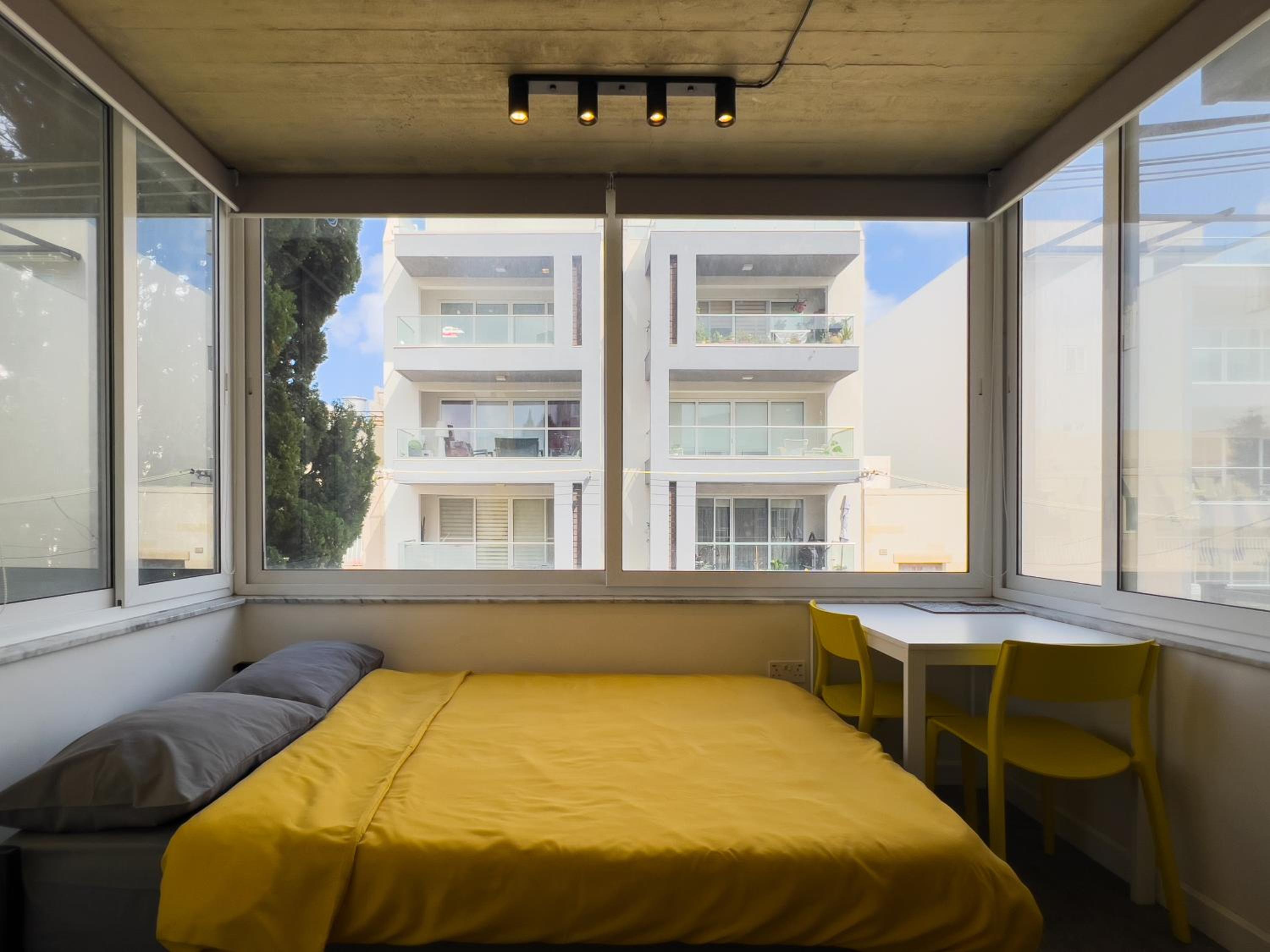 Chic, Stylish 1 Bedroom Studio - Close to Sliema, Saint Julian's view 4