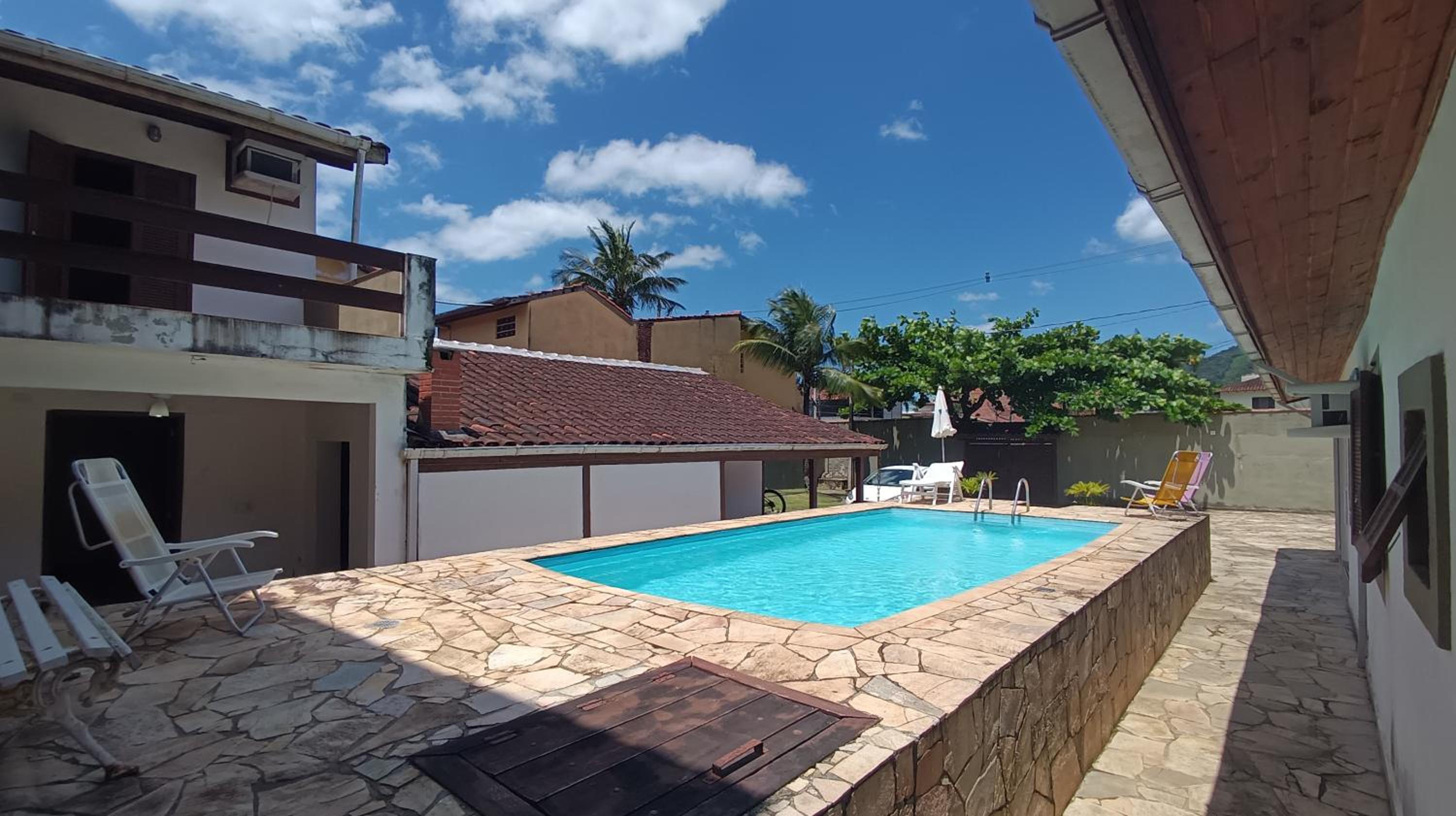 Complexo Maresias 3 Casas Piscina 2 churrasqueiras p/ 16 pessoas