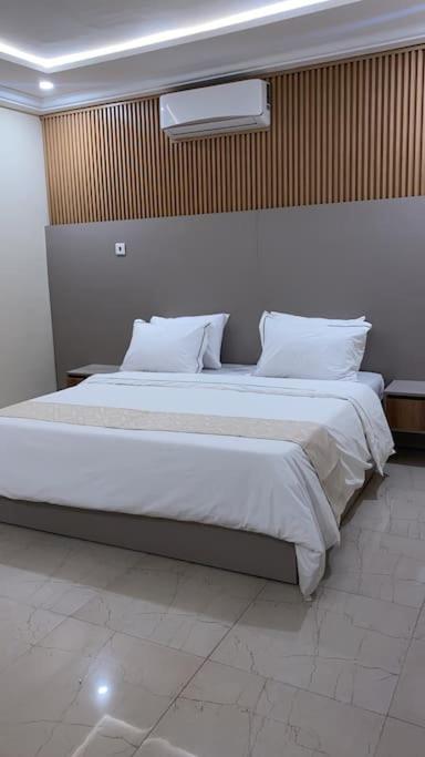 Luxury 3-bedroom apartment