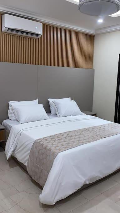 Luxury 3-bedroom apartment