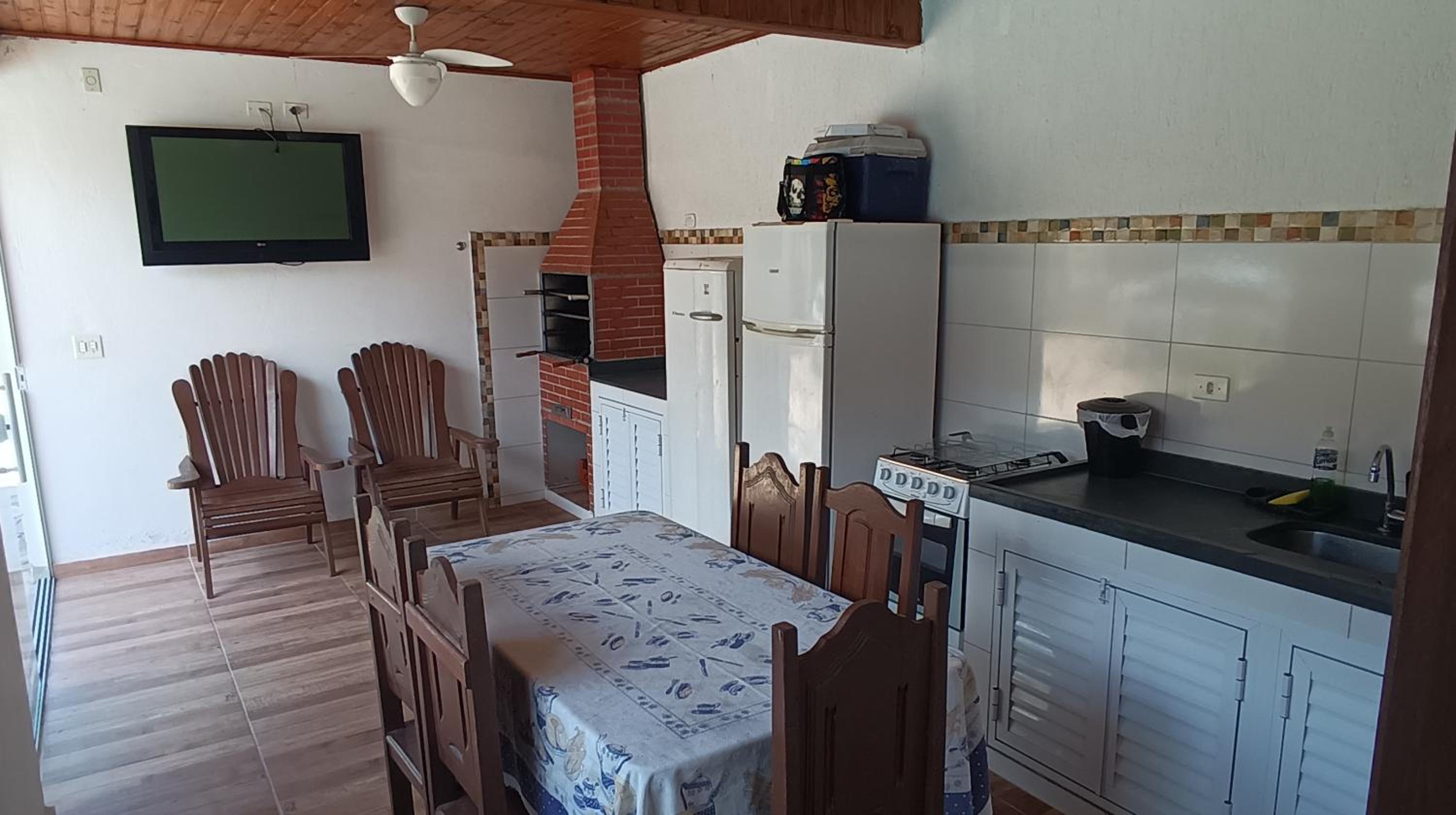 Complexo Maresias 3 Casas Piscina 2 churrasqueiras p/ 16 pessoas