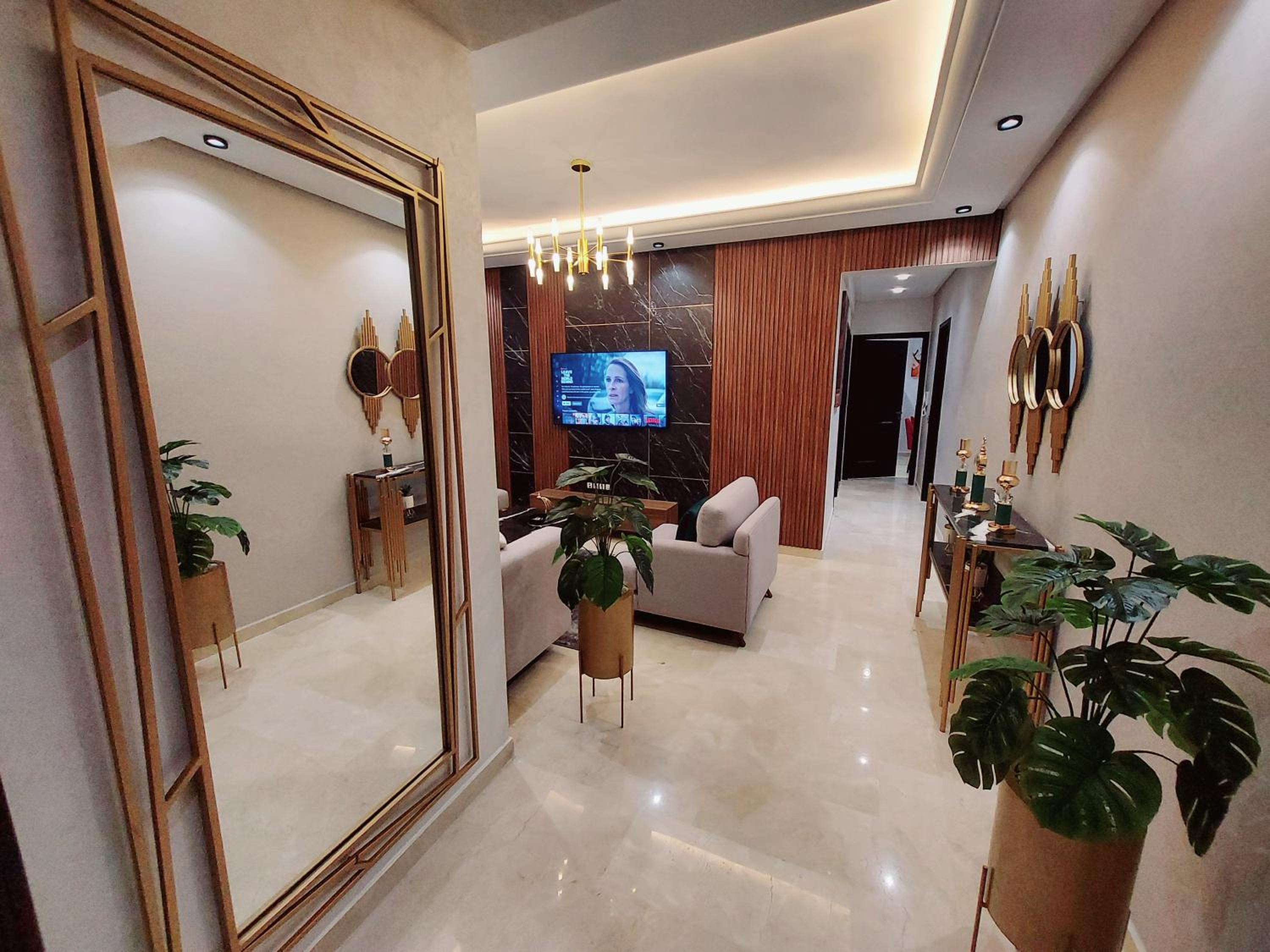 modern apartment opposite to HASSAN2 MOSQUE & FAIR international casablanca , near downtwn, with side SEA view with sports machines with free underground G photo 5