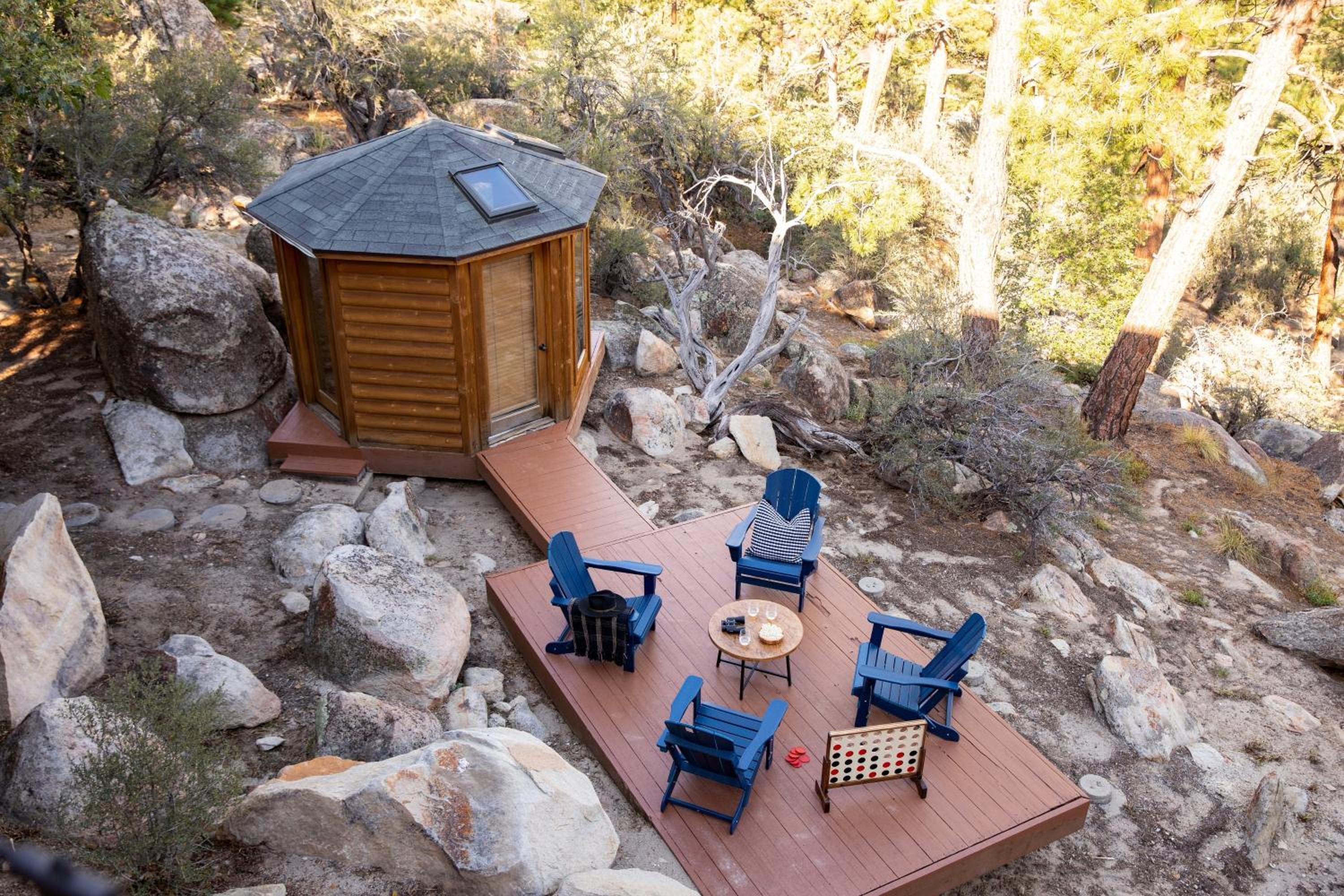 Tanglewood by AvantStay 10mins to Bear Mountain Contemporary Hillside Cabin