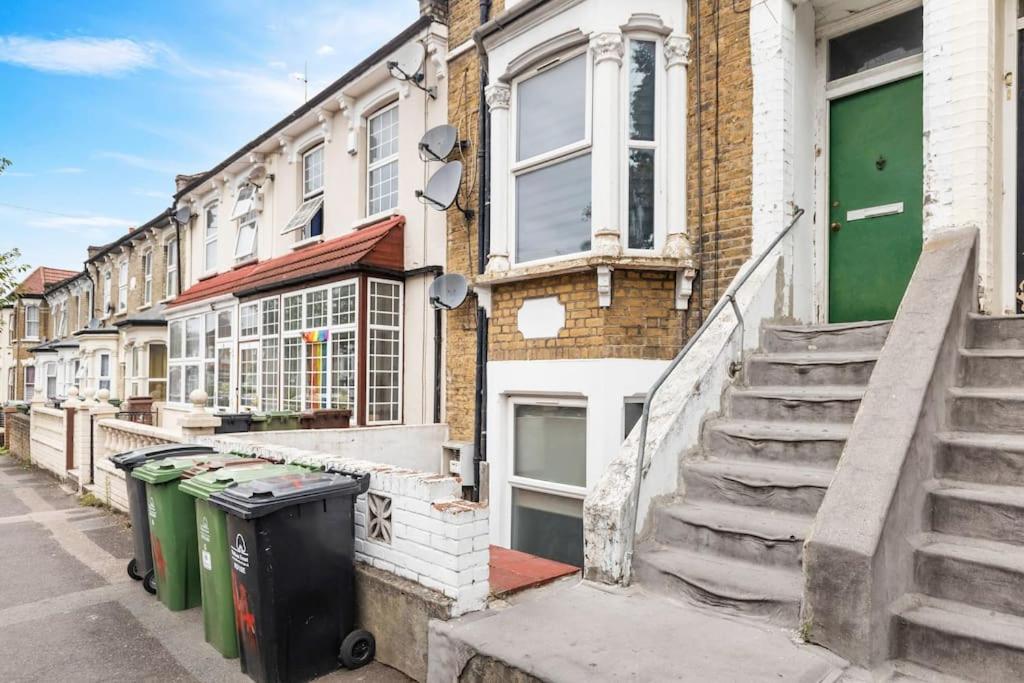 Cosy 3 Bed Flat 15mins to Kings Cross