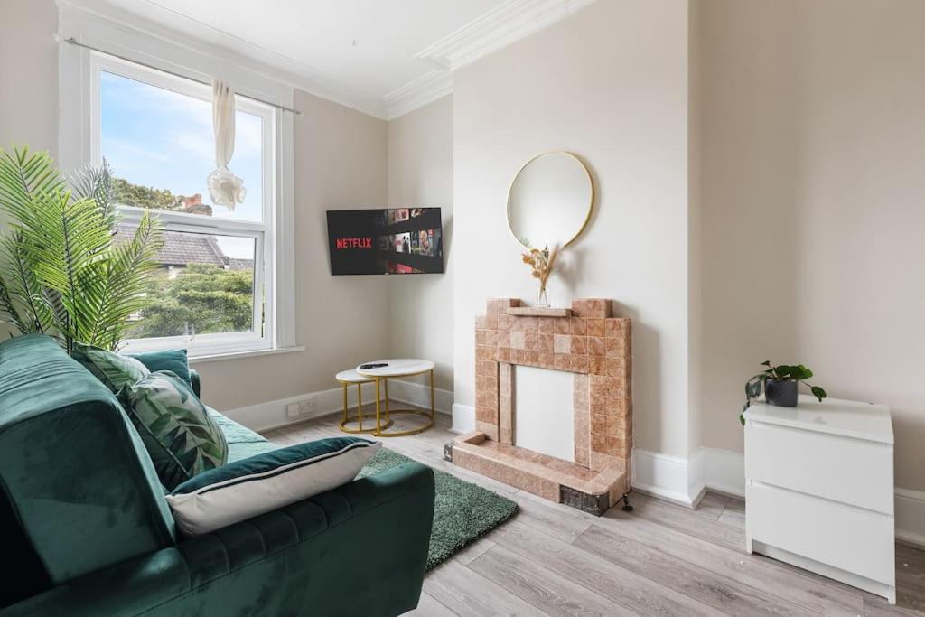 Cosy 3 Bed Flat 15mins to Kings Cross