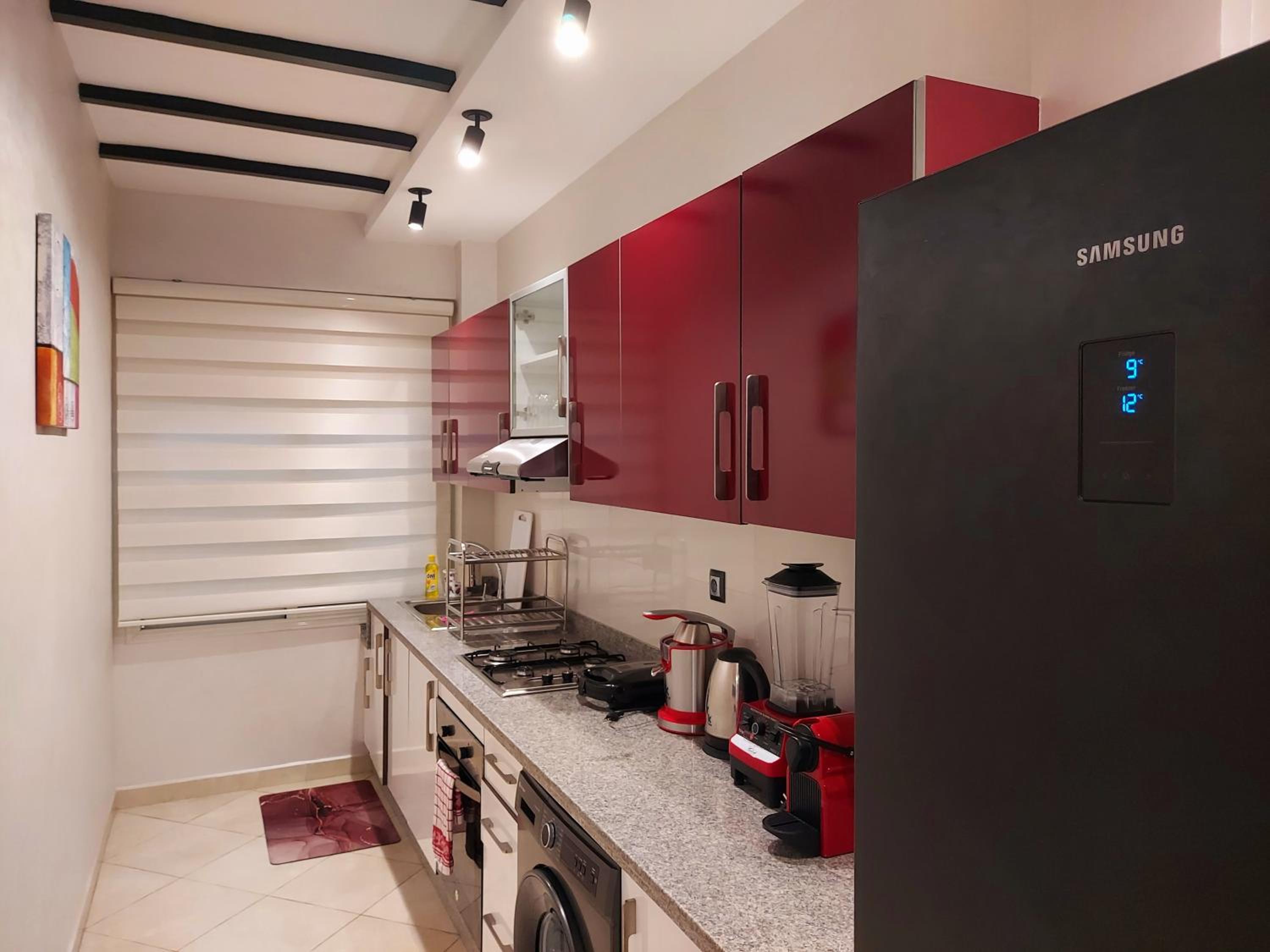 modern apartment opposite to HASSAN2 MOSQUE & FAIR international casablanca , near downtwn, with side SEA view with sports machines with free underground G photo 4