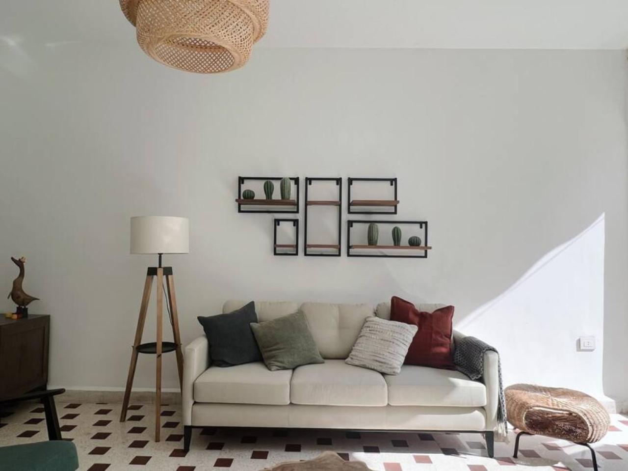 Sunny Eclectic 3BR house in Gemmayze view 2