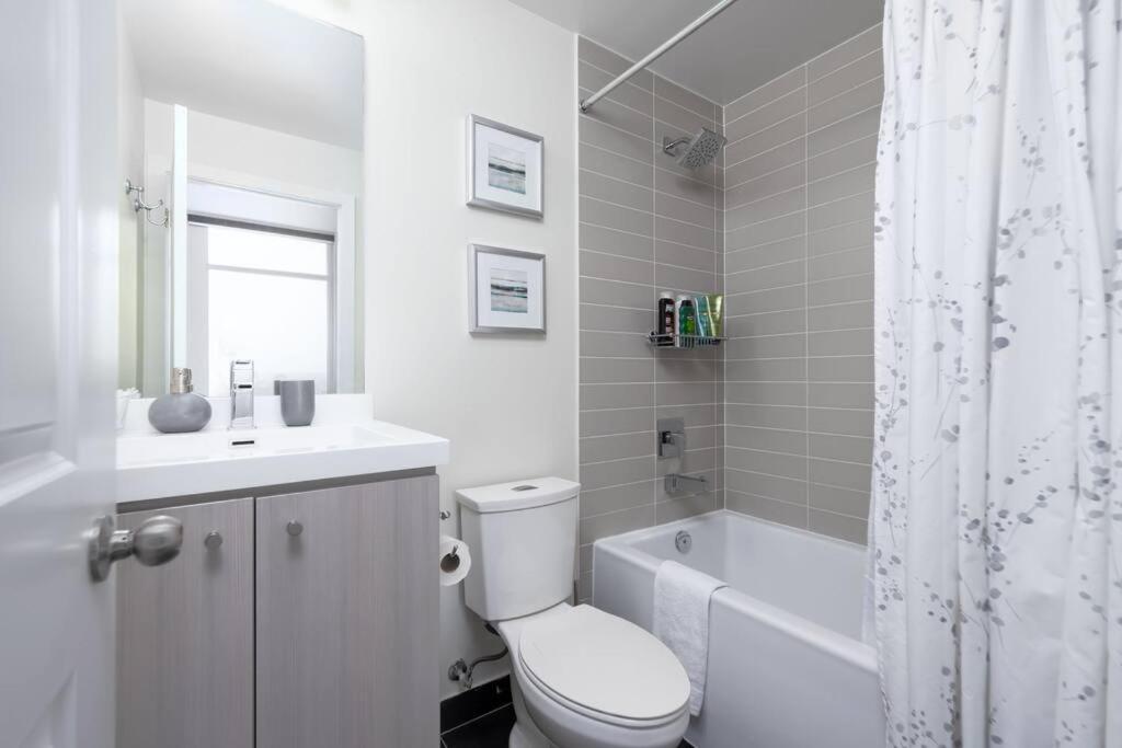 Toronto Condo with a View, St. Lawrence Market
