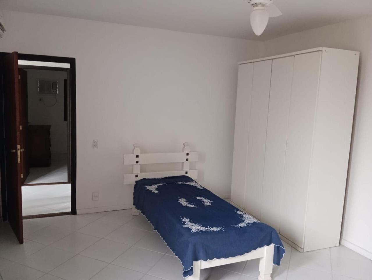 Casa Confortável a 1 Km da Praia e Apartamento