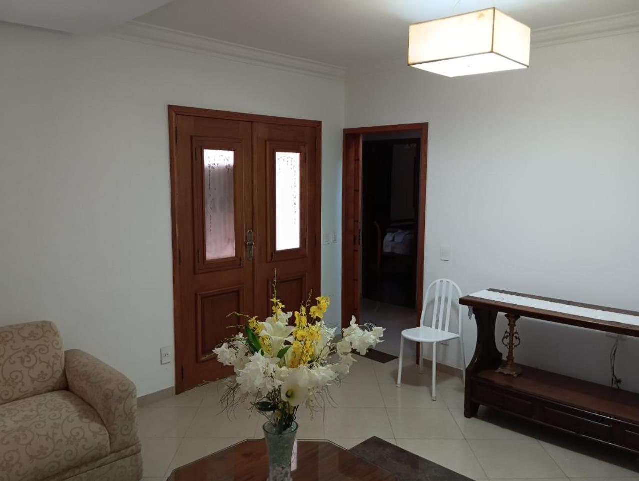 Casa Confortável a 1 Km da Praia e Apartamento