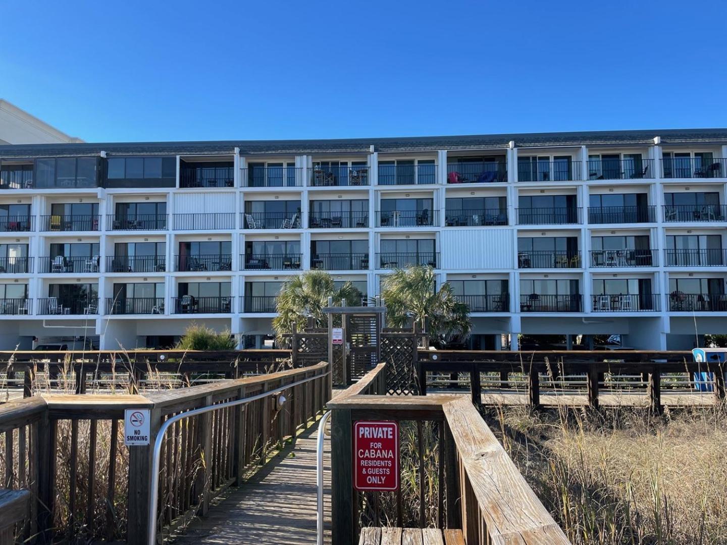 Oceanfront with Pool - New Flooring - New Furniture
