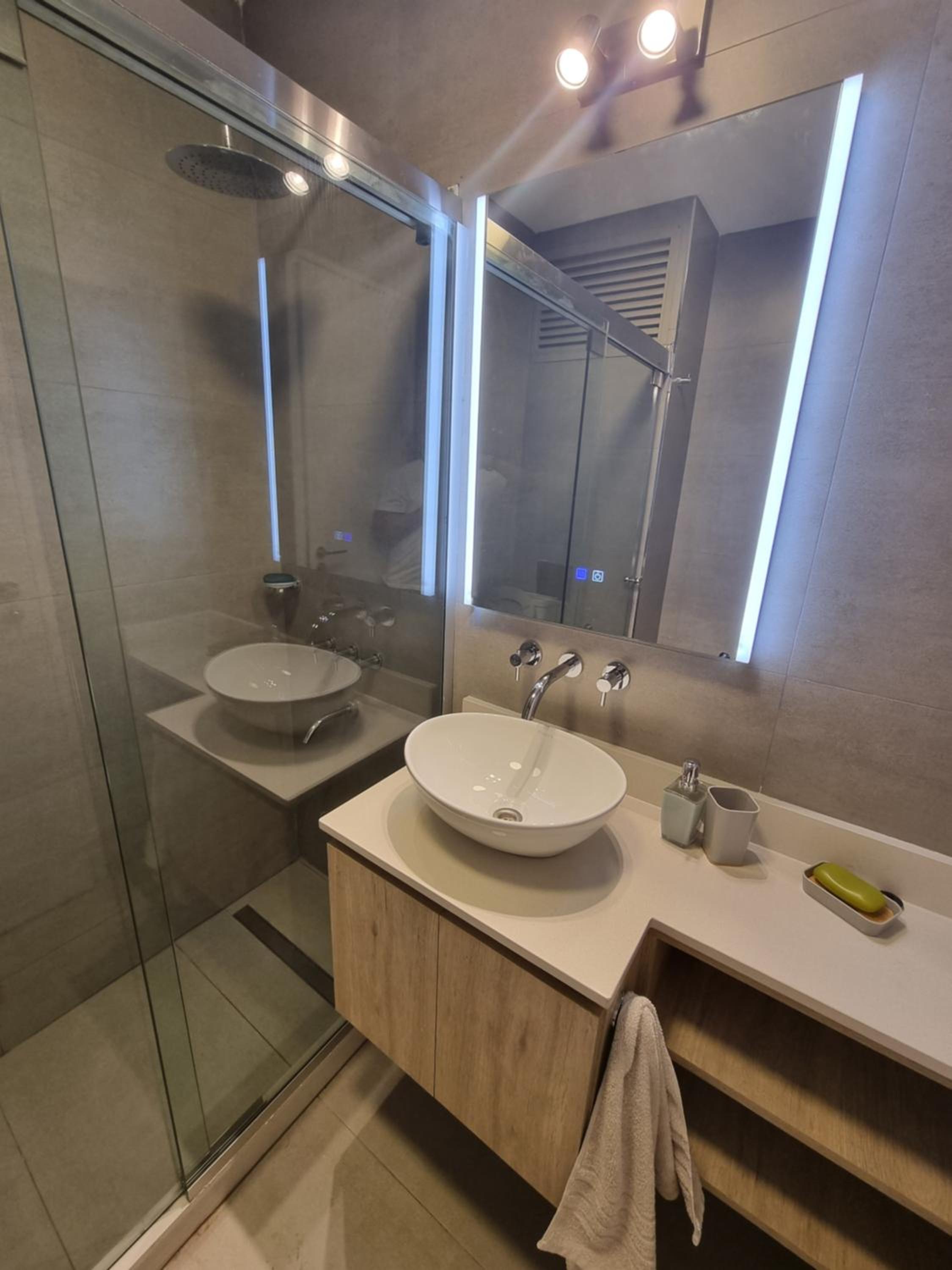 Departamento a estrenar, frente al parque