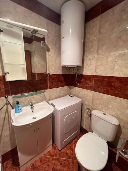 Modern, Self Contained, Studio