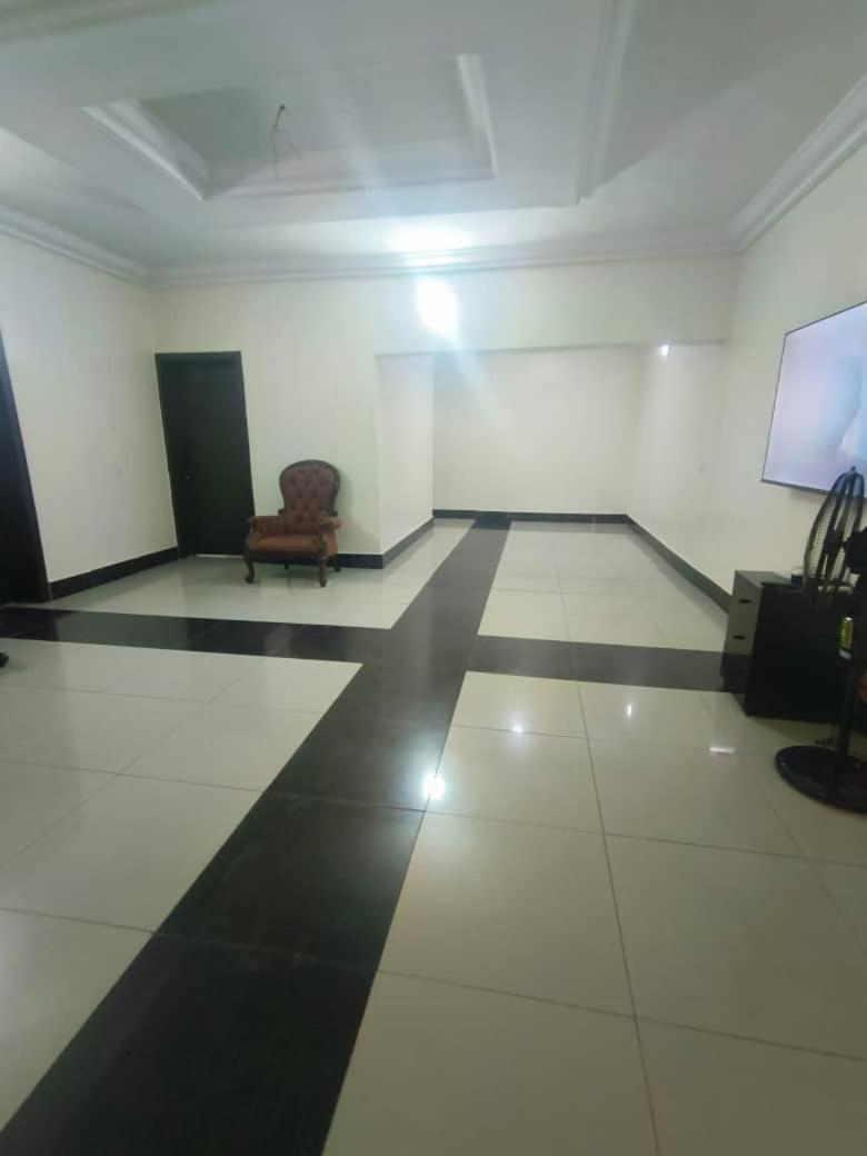 Stunning 2 Bedroom Apartment view 4