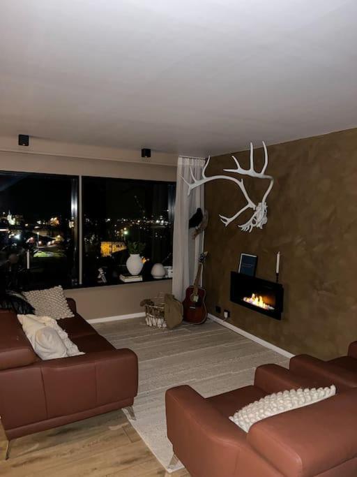 Botnahlid Villa, Mountain and Town views and outdoor Sauna