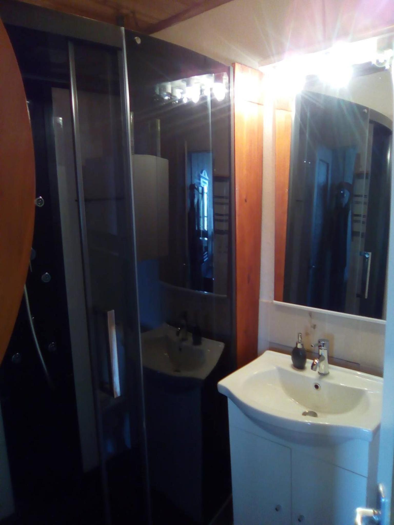 Manoir Le Cristal , grosses reductions sur les entrées du Futuroscpe, petites et grandes chambres familiales