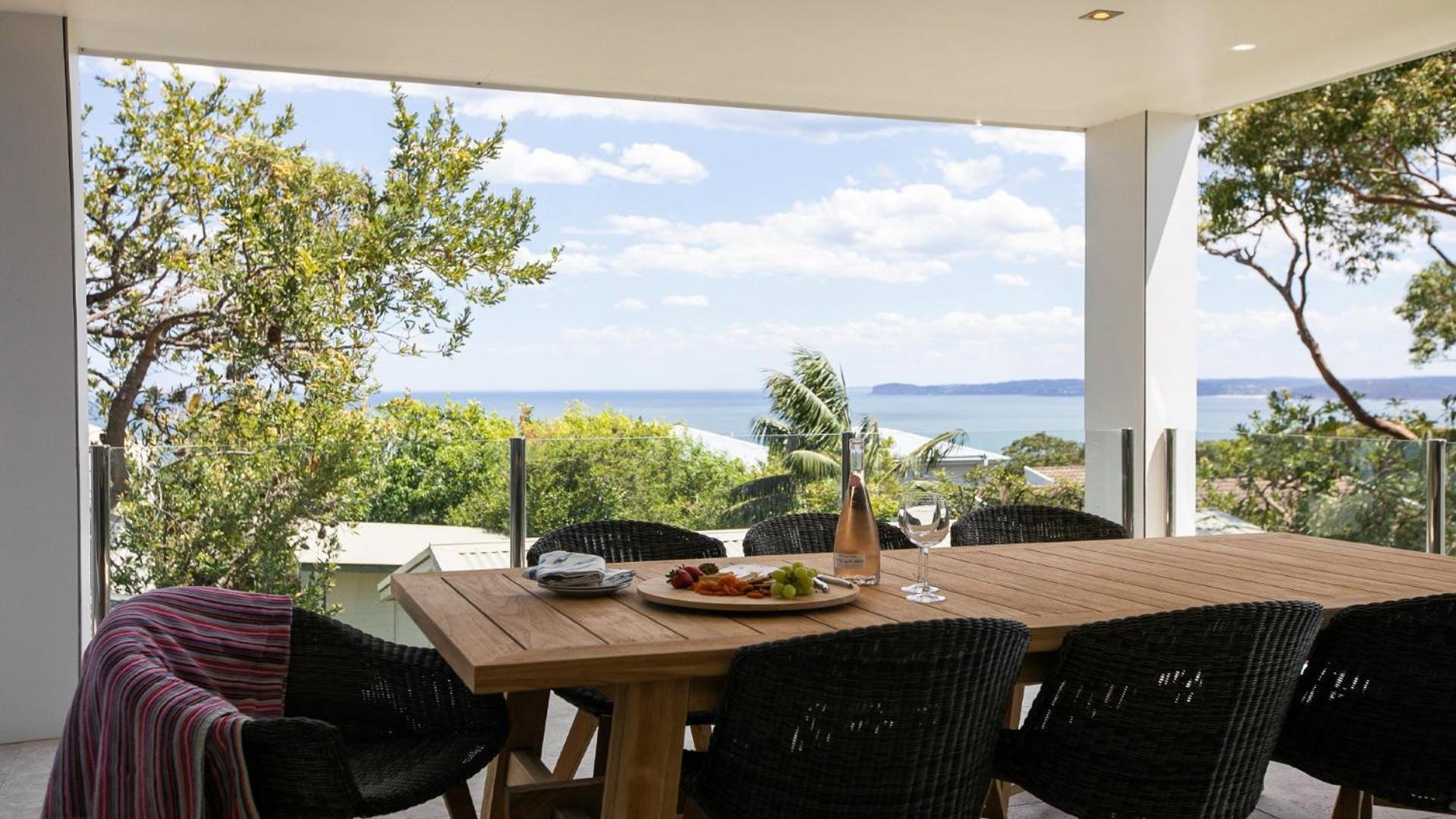 Sweeping Ocean Views From Killcare To Palm Beach