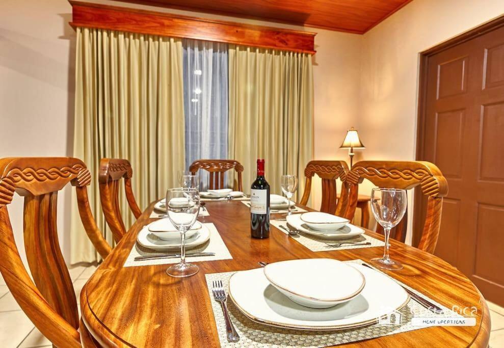 Casa Heliconias La Fortuna Private Pool