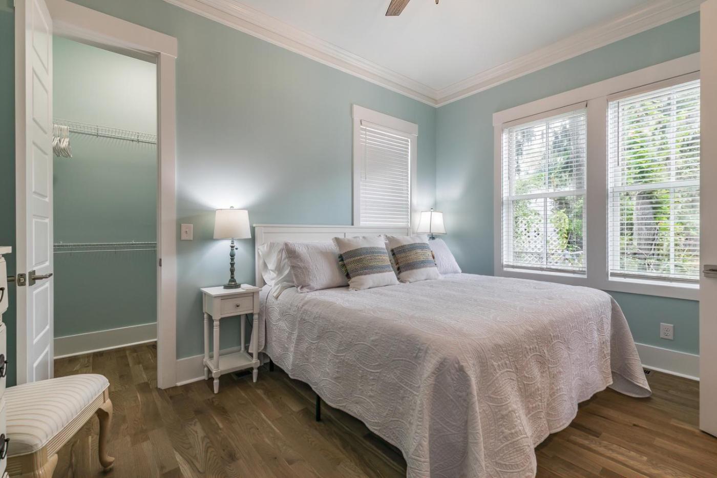 Newly Listed Duke St Cottage - Downtown Beaufort view 5