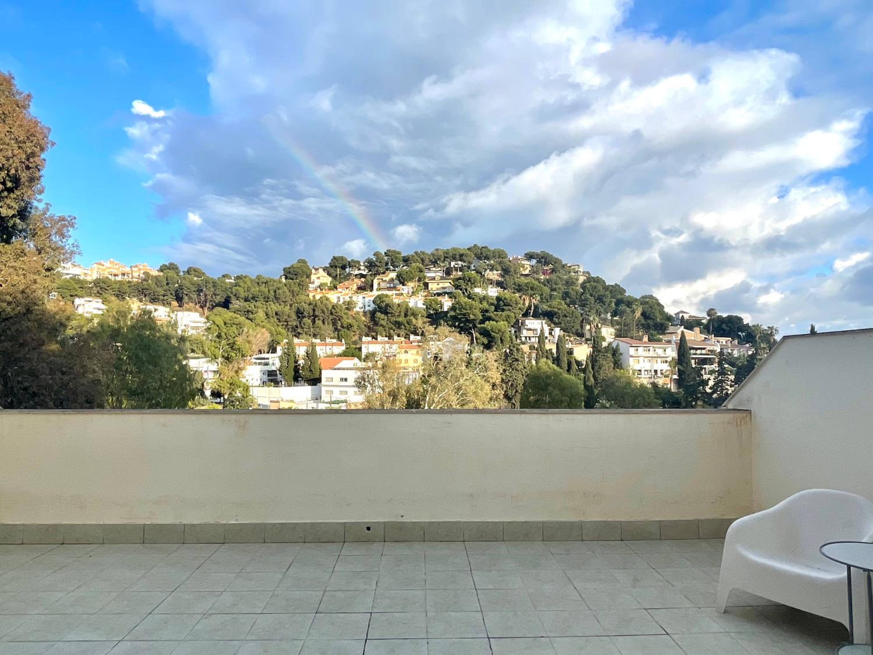 Bonito alojamiento en Malaga con piscina para teletrabajo