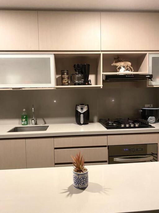 Apartment in the Poblado, close to lleras park