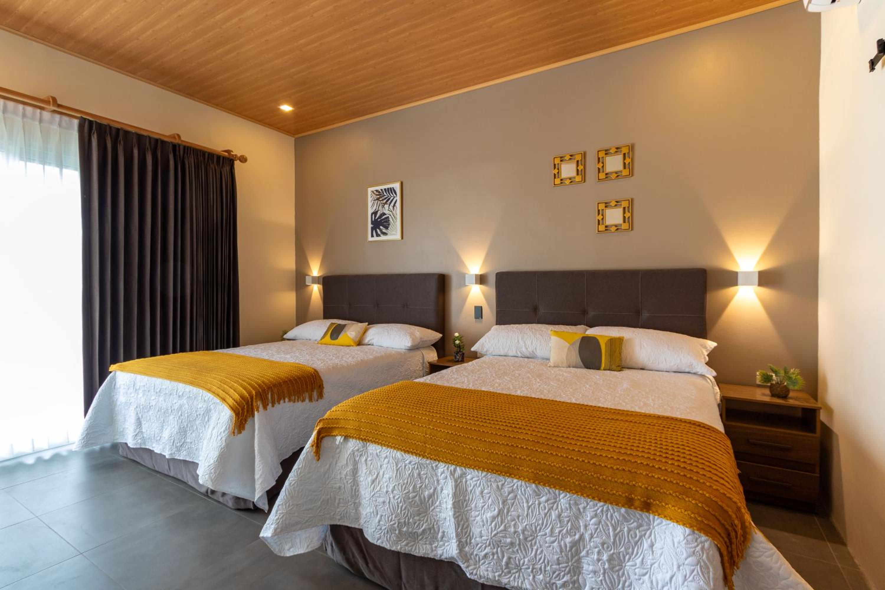 Mayoli Hill Deluxe Farmhouse