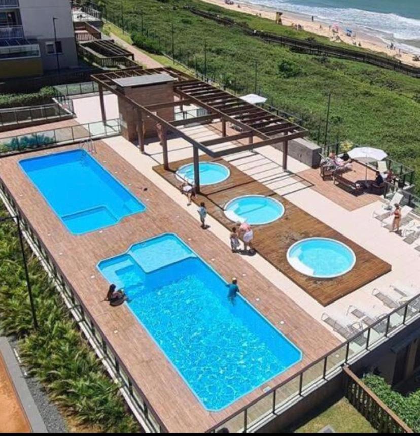 Resort em Barra velha, pé na areia e vista mar