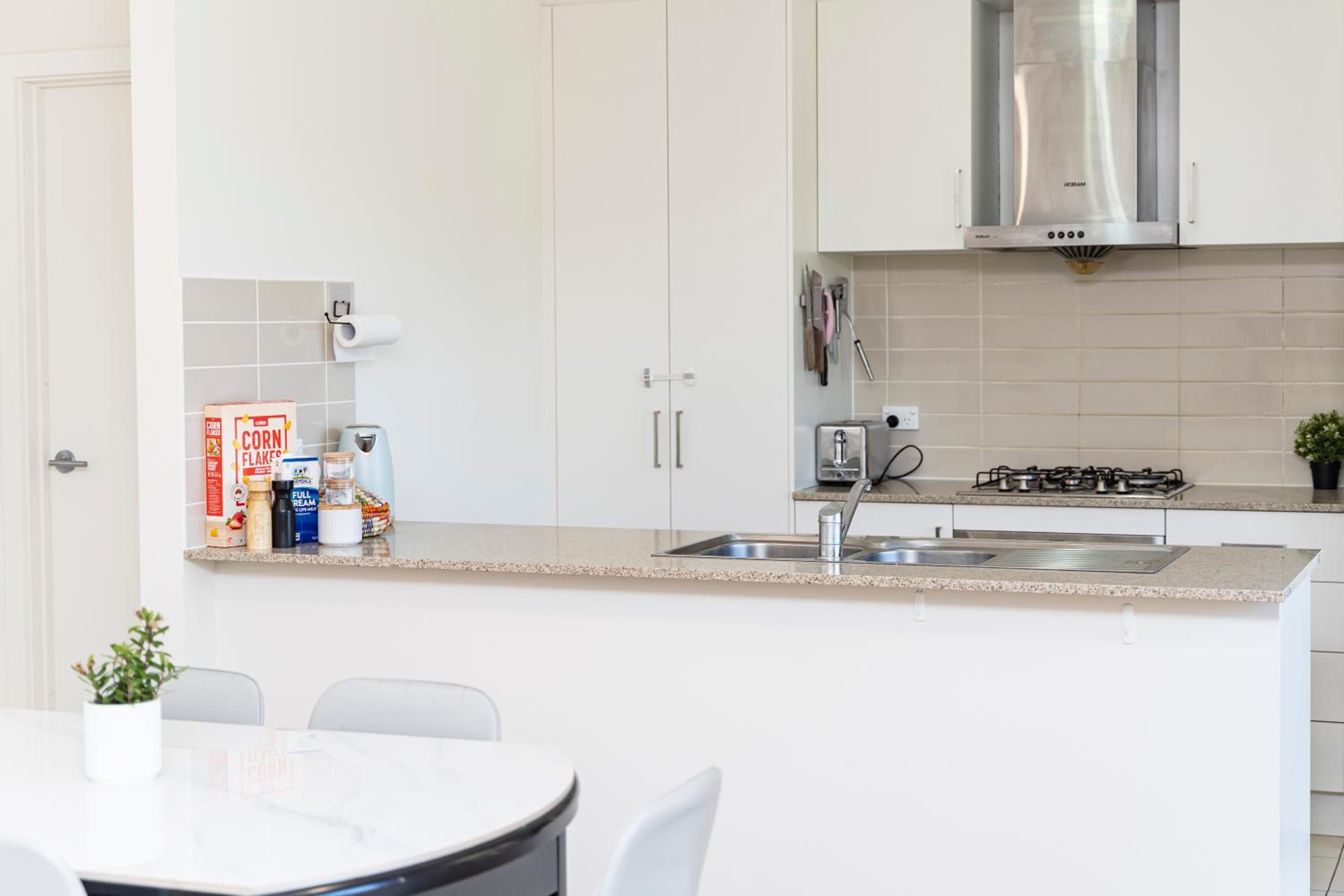 Stylish & Modern Townhouse in Canberra
