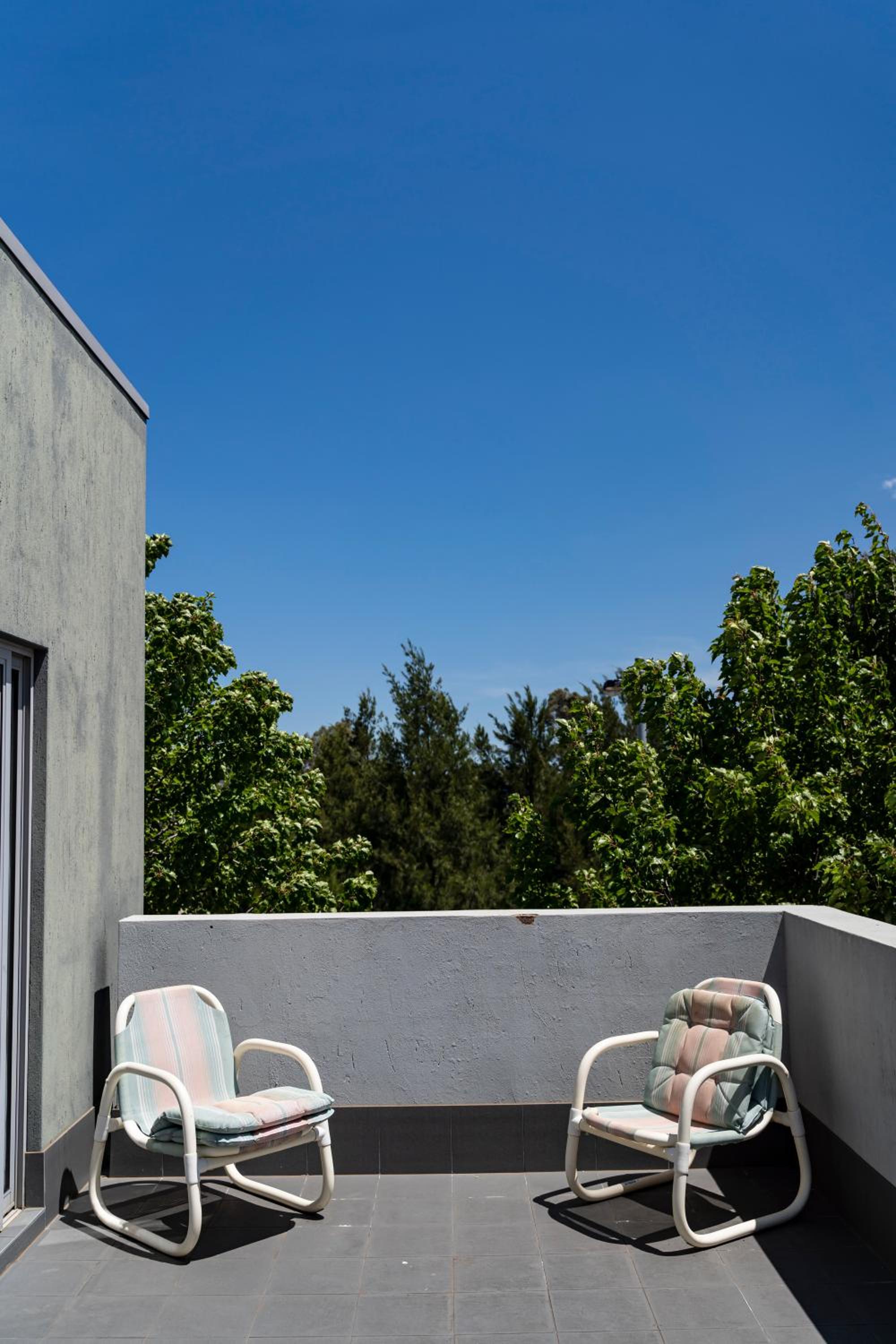 Stylish & Modern Townhouse in Canberra