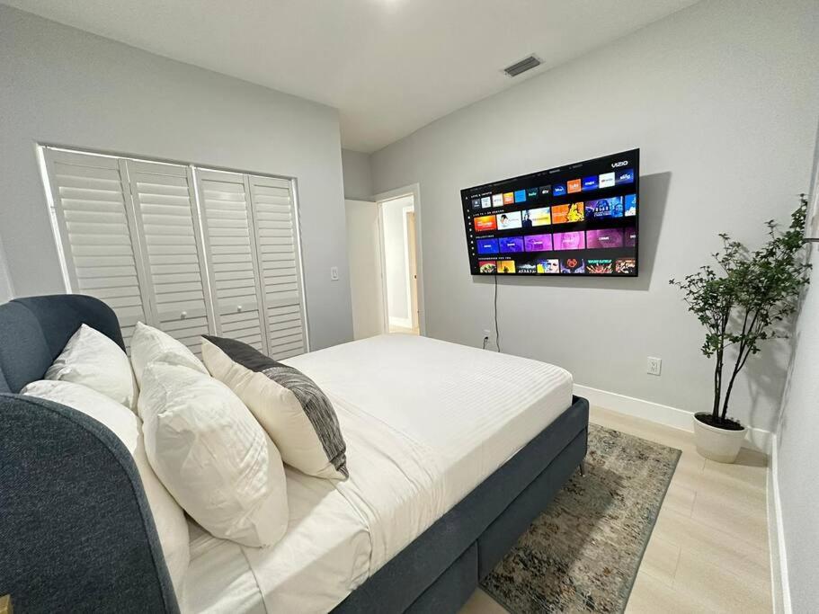 Cozy 4Bed Home in Calle 8