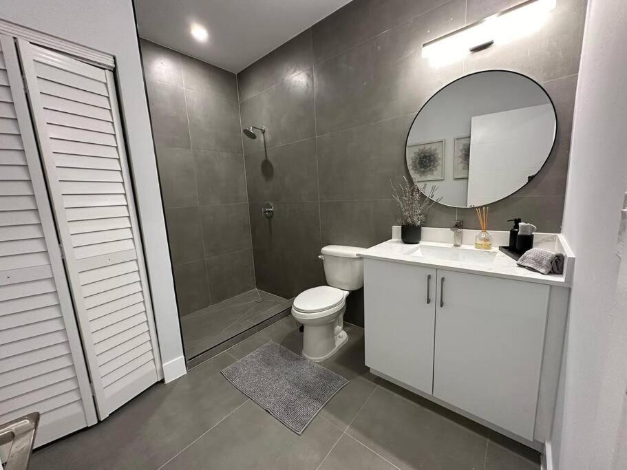 Cozy 4Bed Home in Calle 8