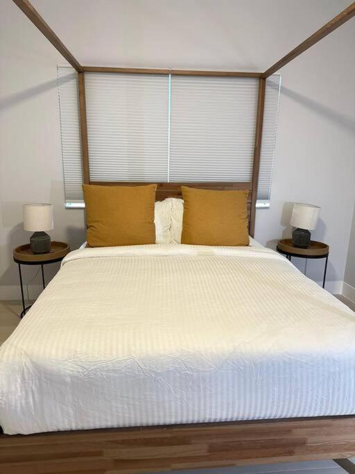 Cozy 4Bed Home in Calle 8