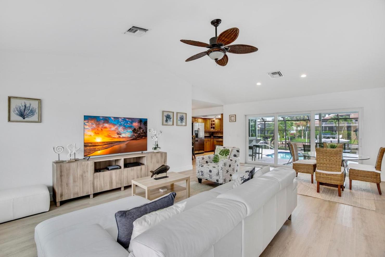 Grove Marco 3BR Waterfront Home Heated Pool & Dock view 3