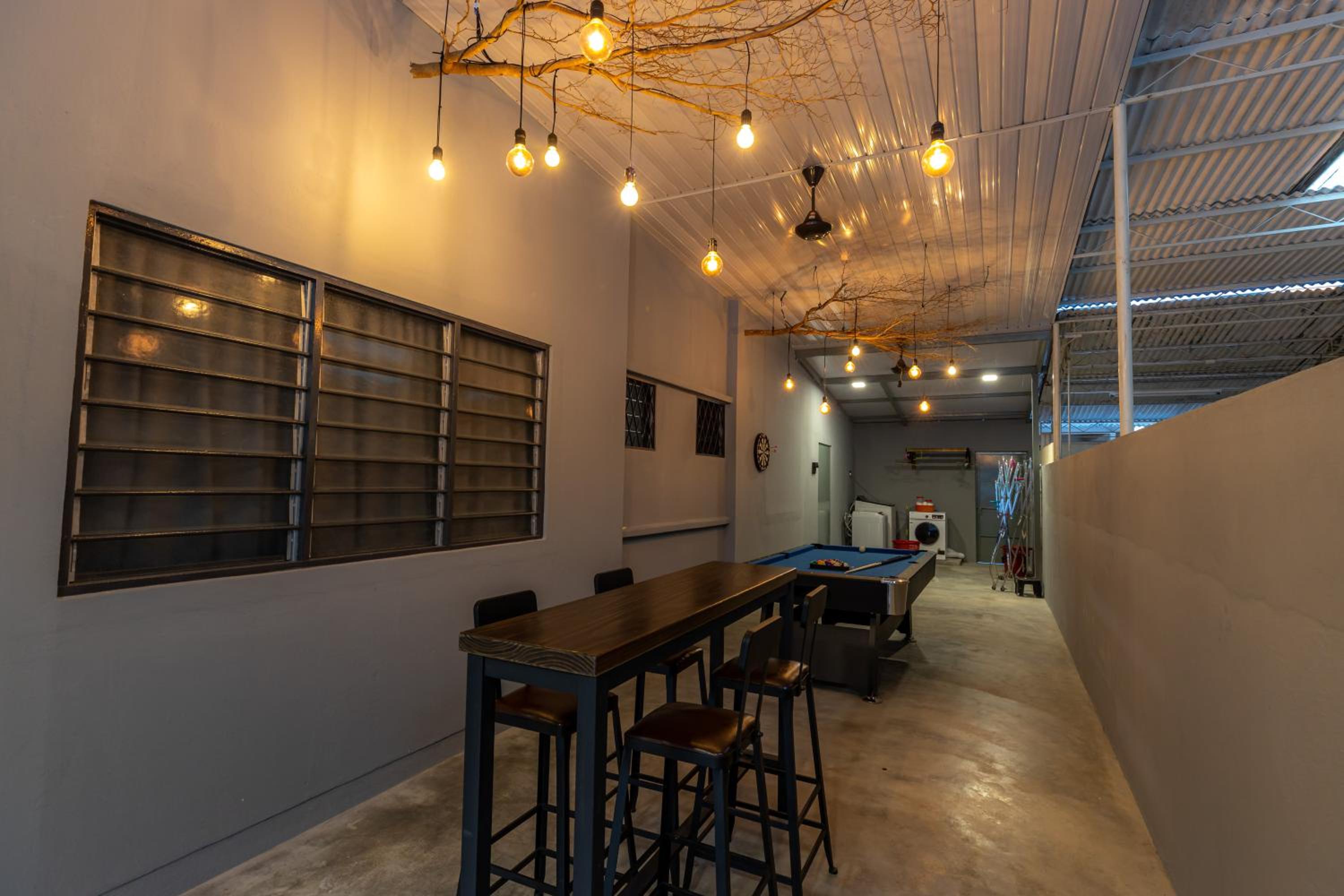 -NEW- 22Pax 5R4B V KTV,KID'S POOL,POOL TABLE NEAR USM,LWE HOSPITAL,SPI ARENA view 3