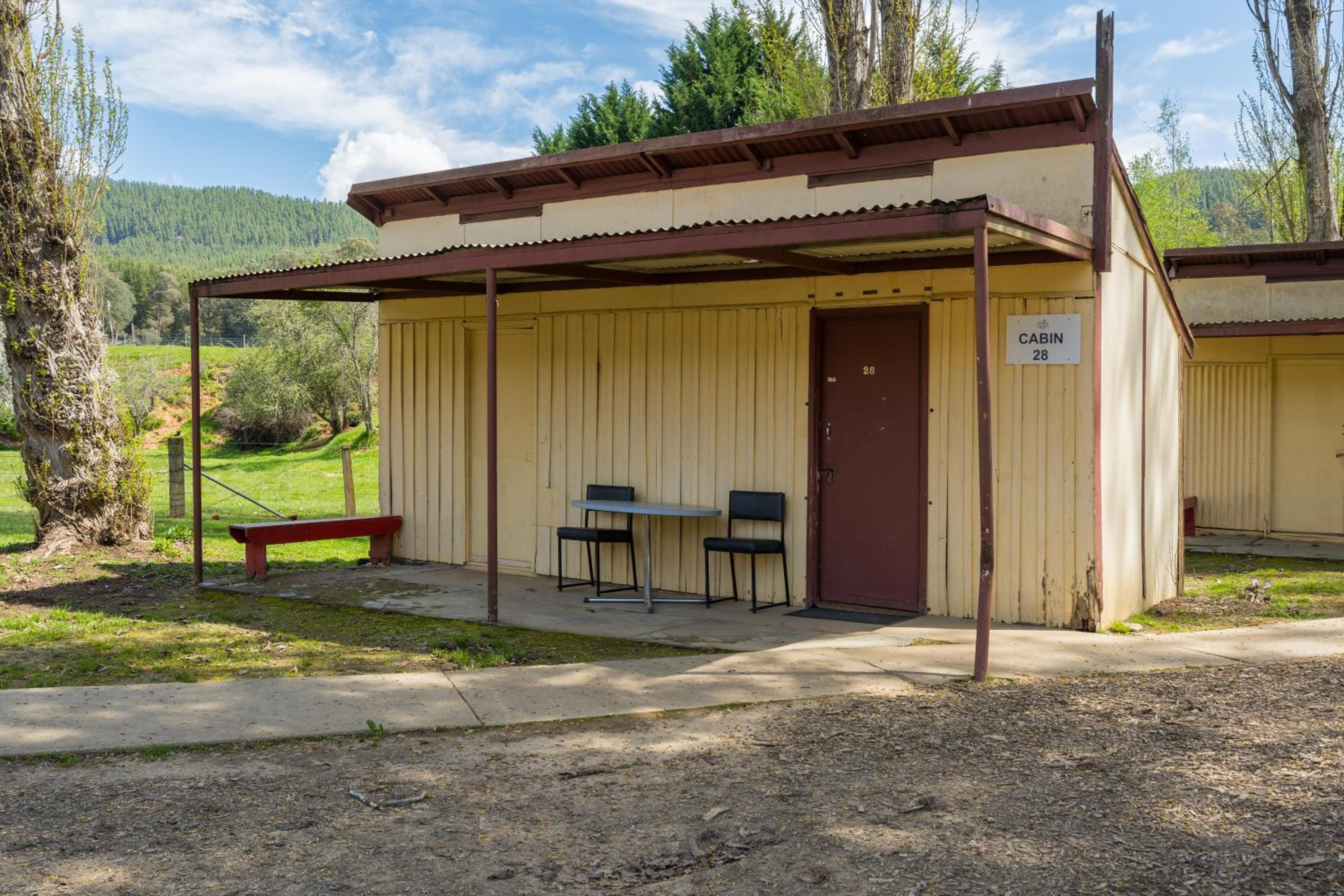 Bright Cabin & Caravan Park