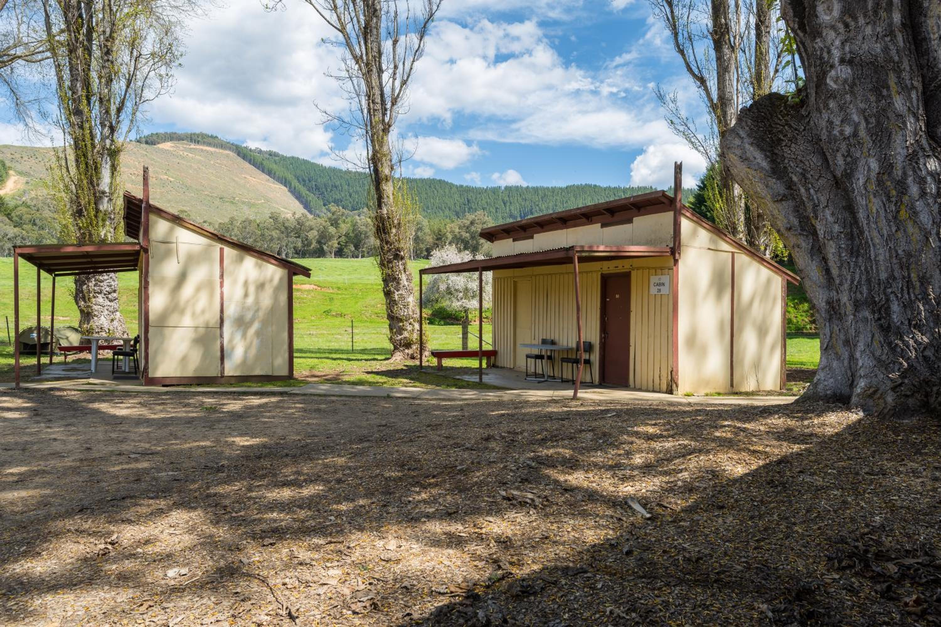 Bright Cabin & Caravan Park