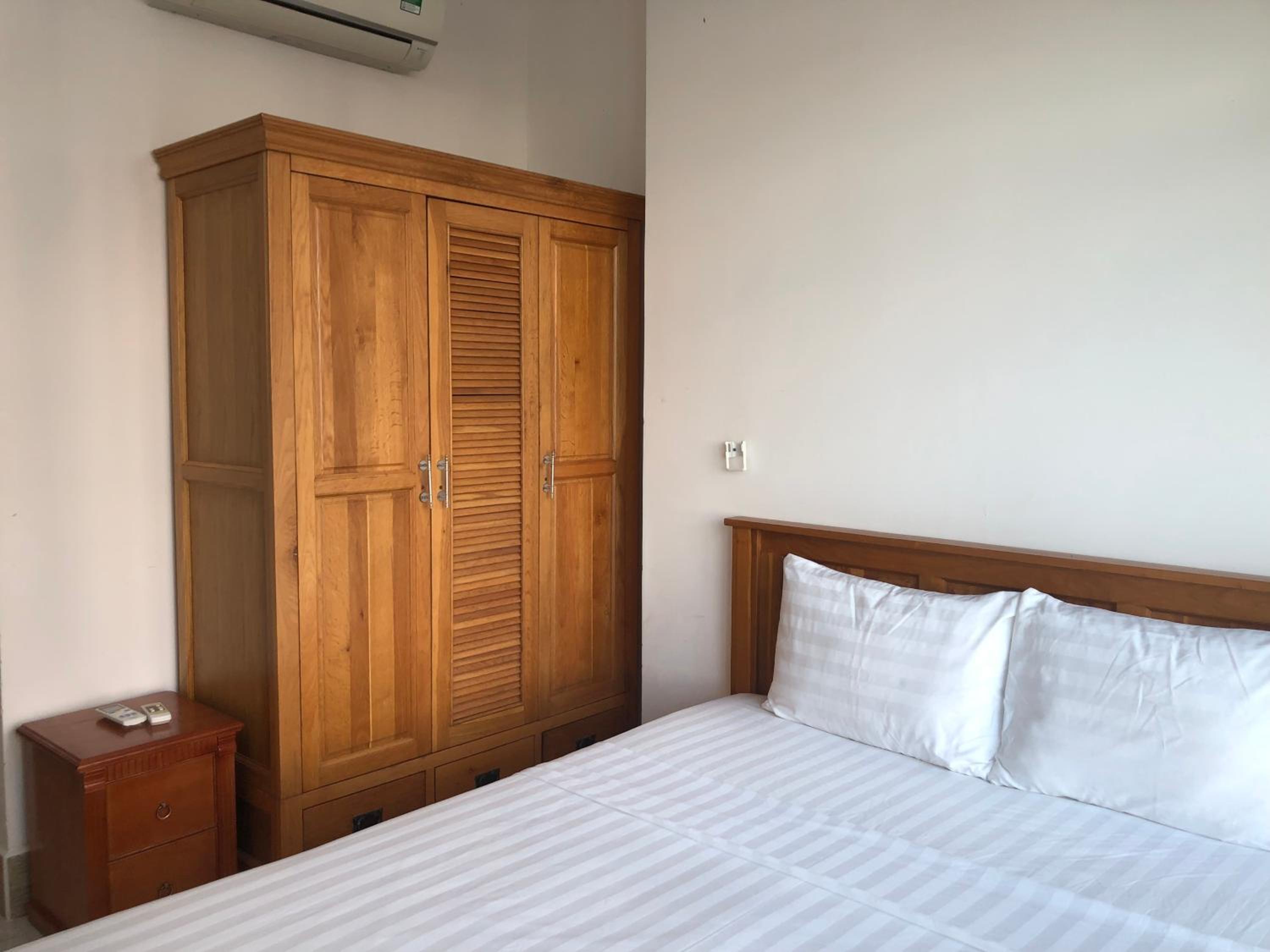 Căn hộ 3 phòng ngủ ngắm biển hòn chồng và thành phố view 2
