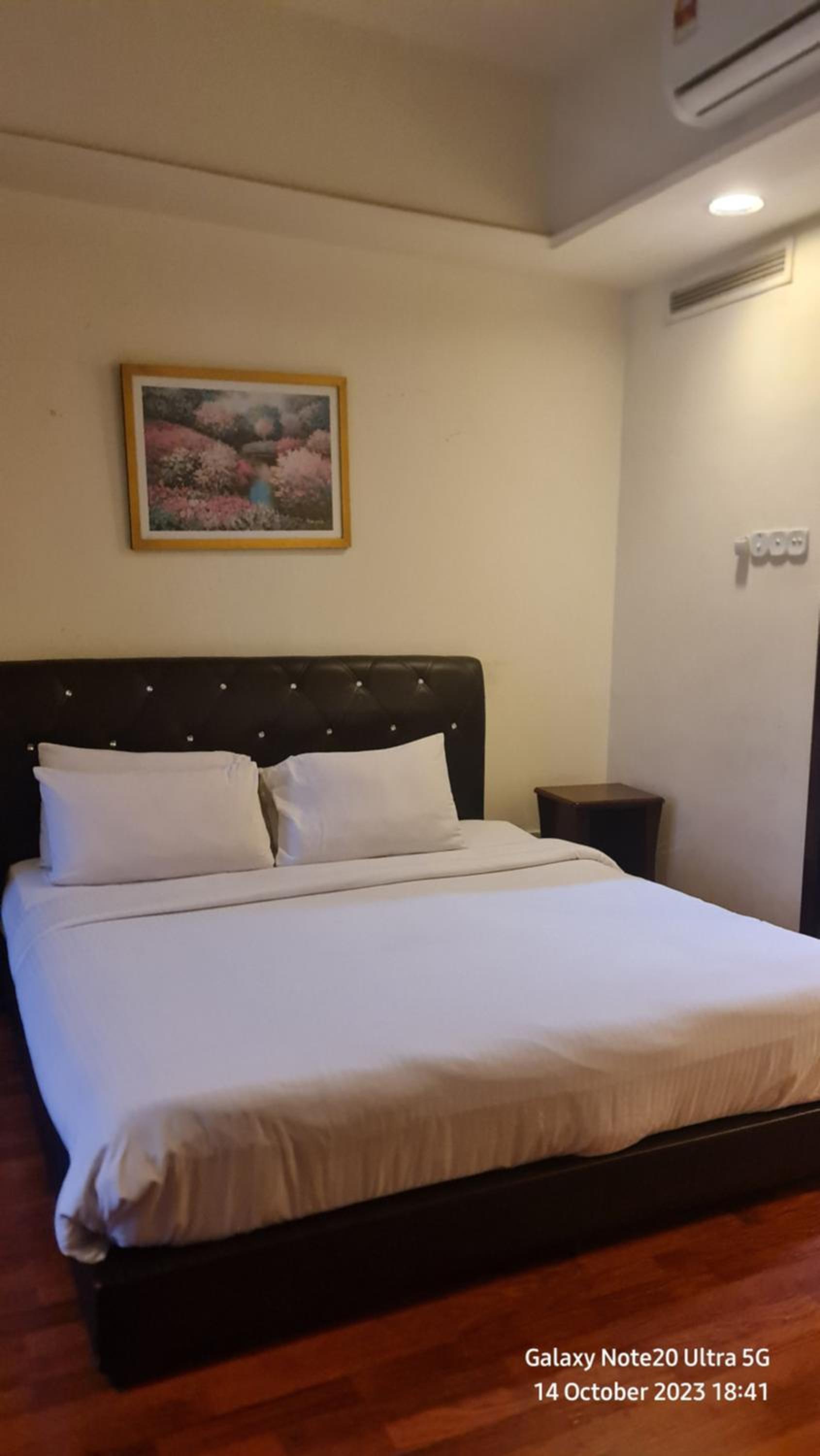 BLOSSOM SERVICE Suite