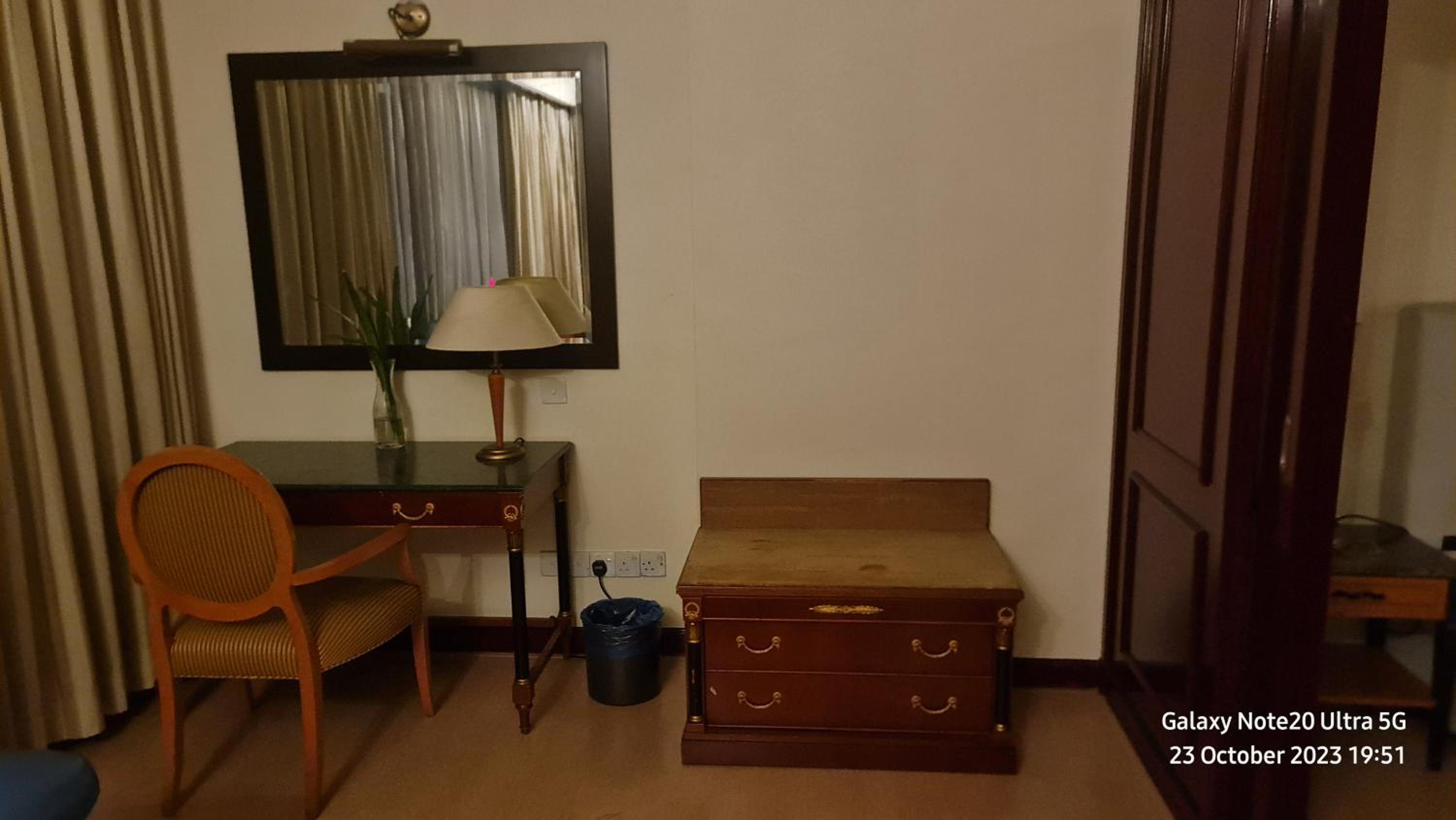 BLOSSOM SERVICE Suite