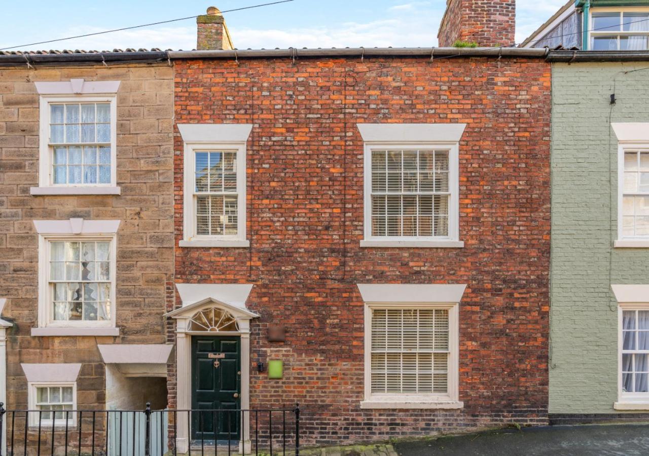 2 Bed in Whitby oc-w010