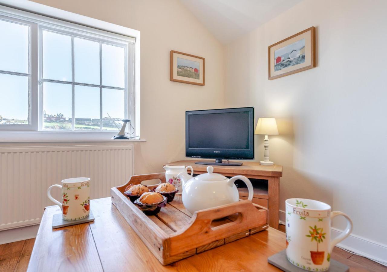 2 Bed in Whitby oc-w010