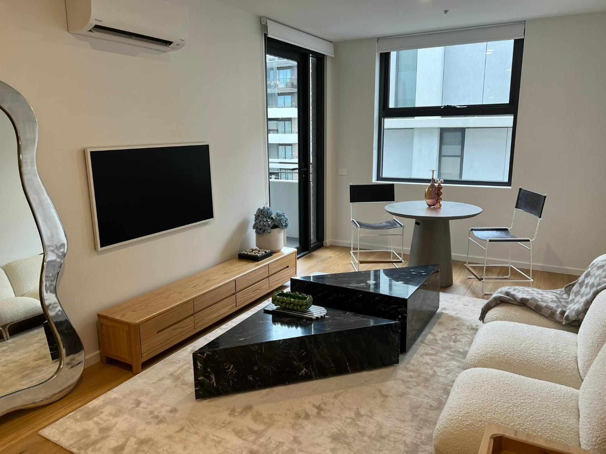 NEW BOUTIQUE 1bd Apt