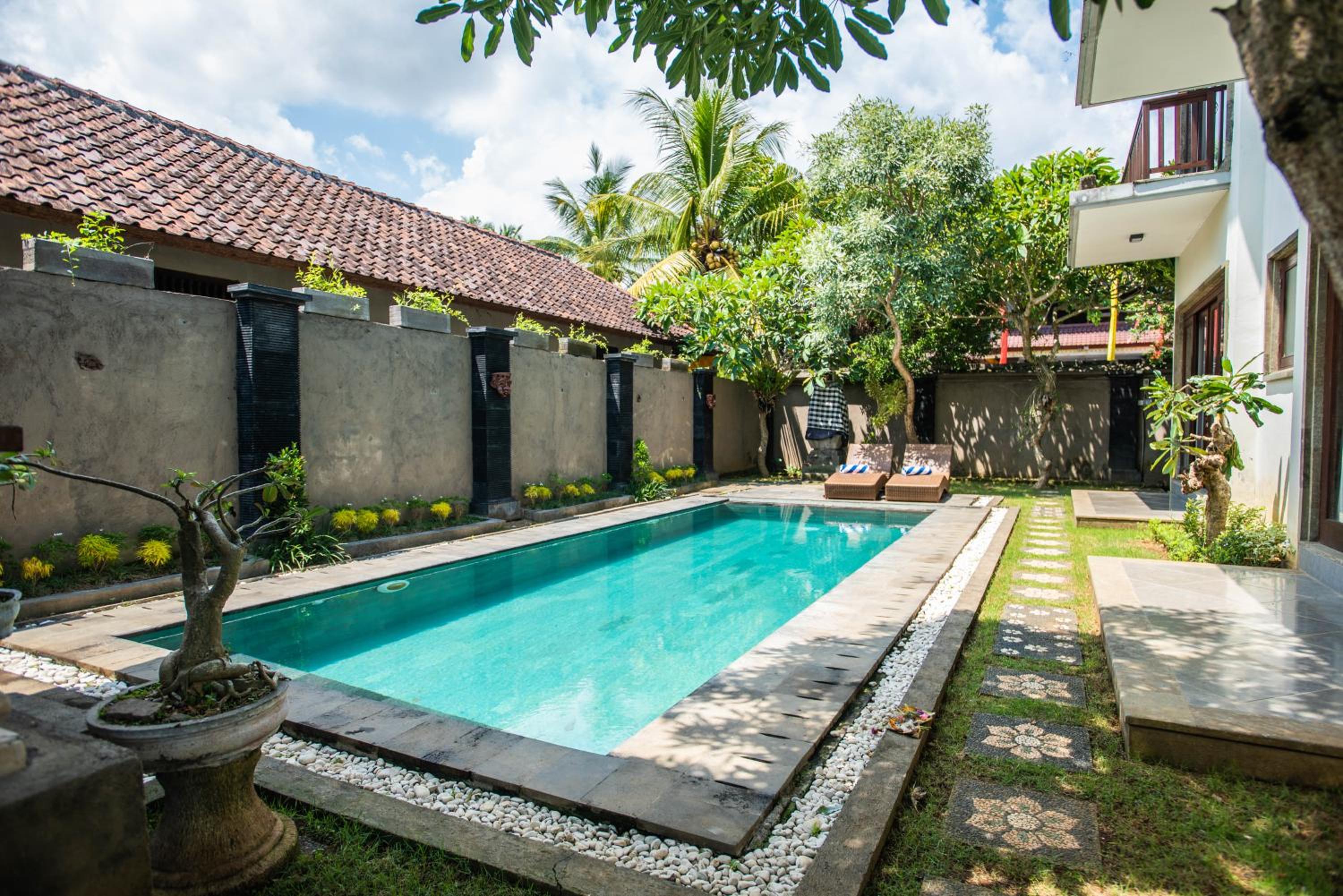 Azure House - the dive to bright holiday